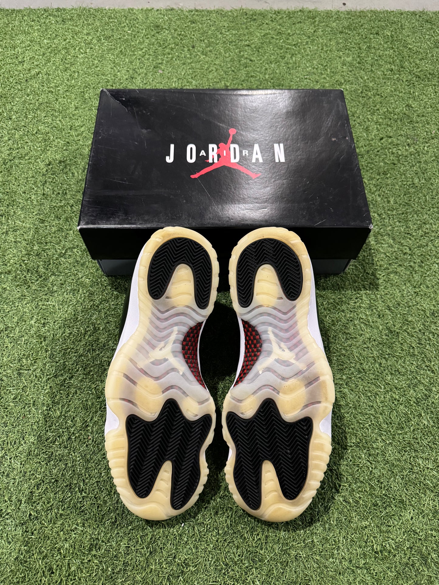 Jordan 11 Low 72-10 (11.5)