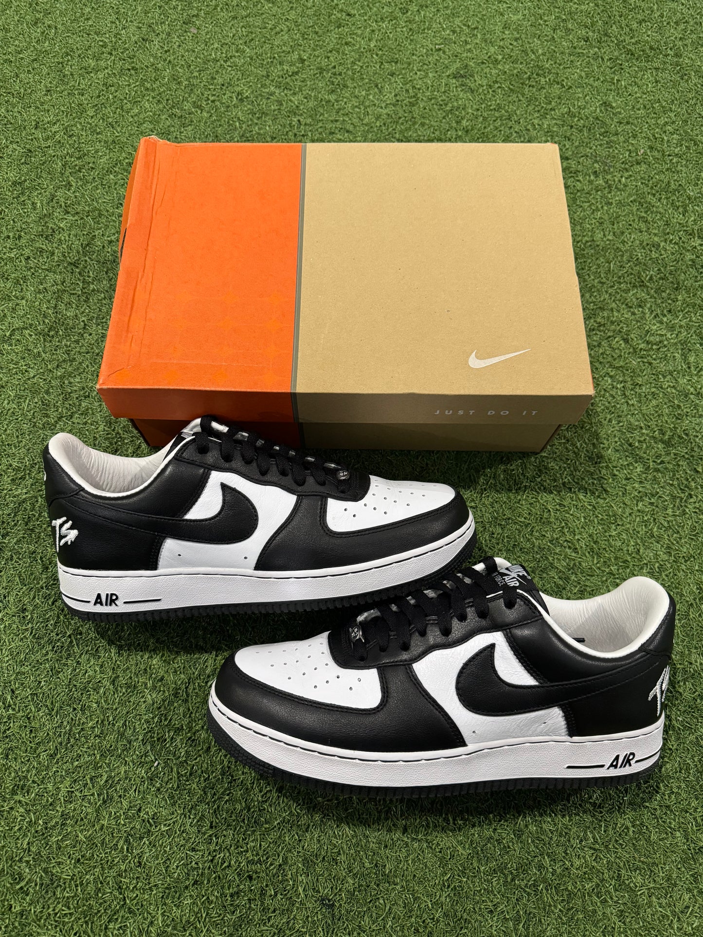 Air Force 1 Terror Squad Blackout (11)