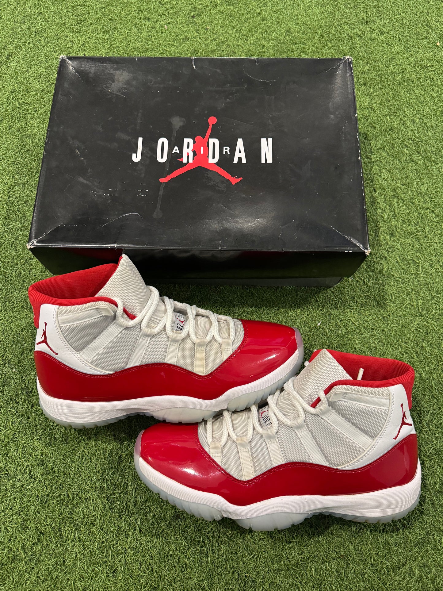Jordan 11 Cherry (10.5)