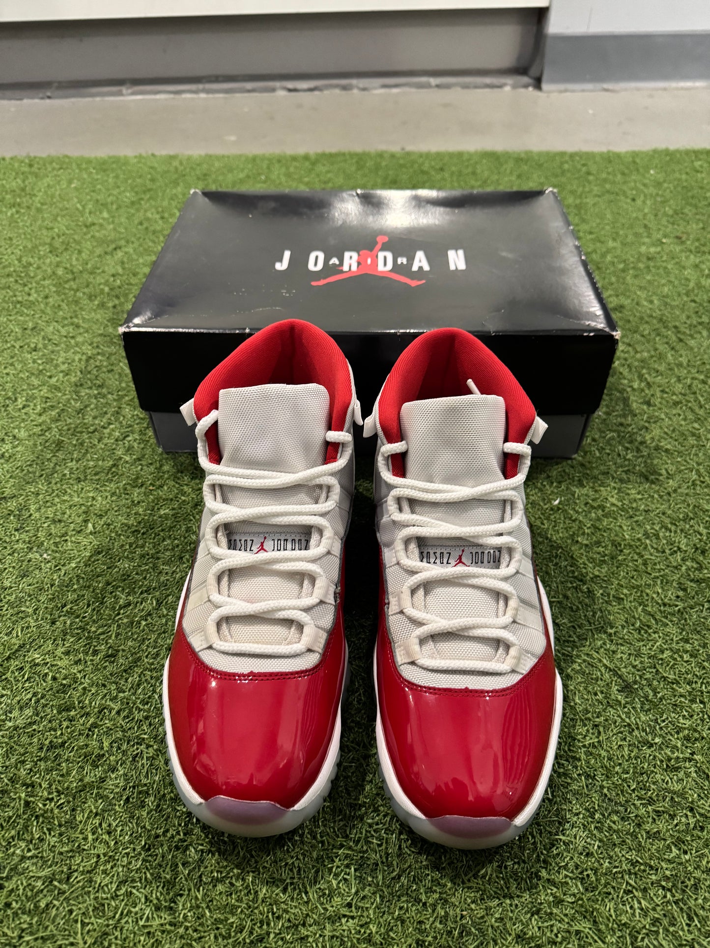 Jordan 11 Cherry (10.5)