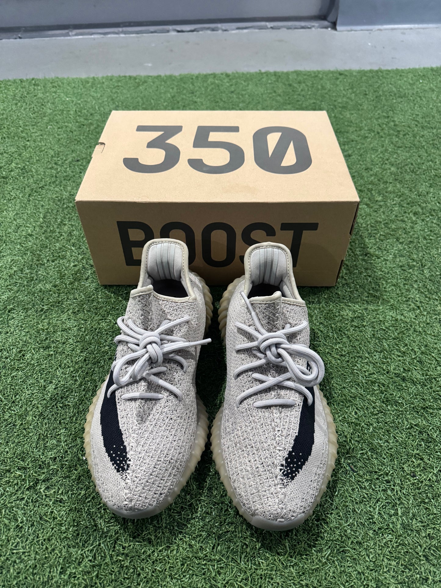 Yeezy 350 Slate (8.5)