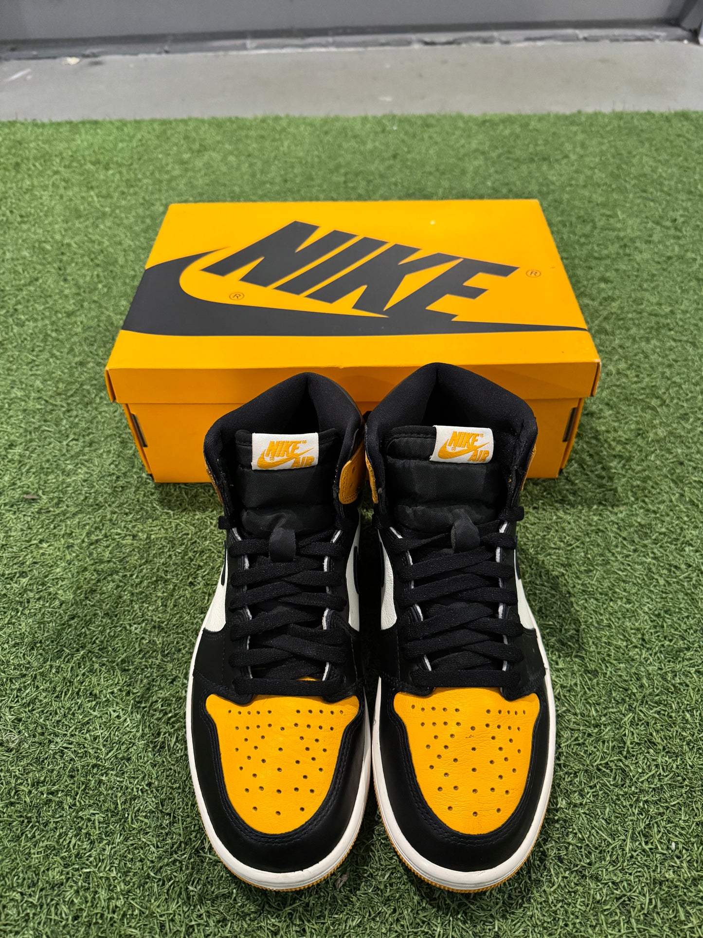 Jordan 1 Taxi (7.5)