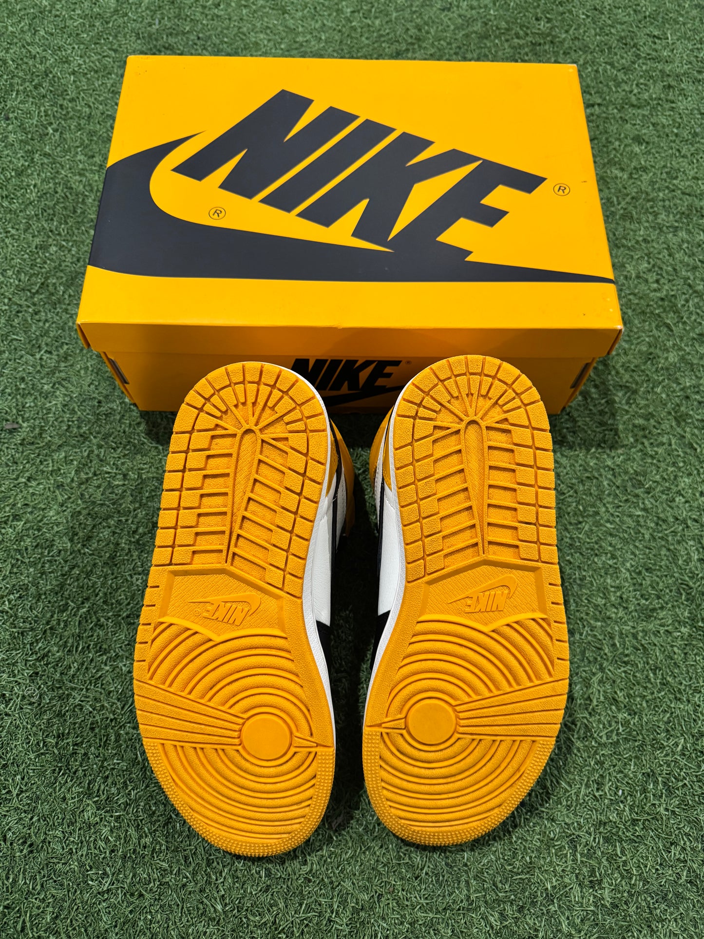 Jordan 1 Taxi (7.5)