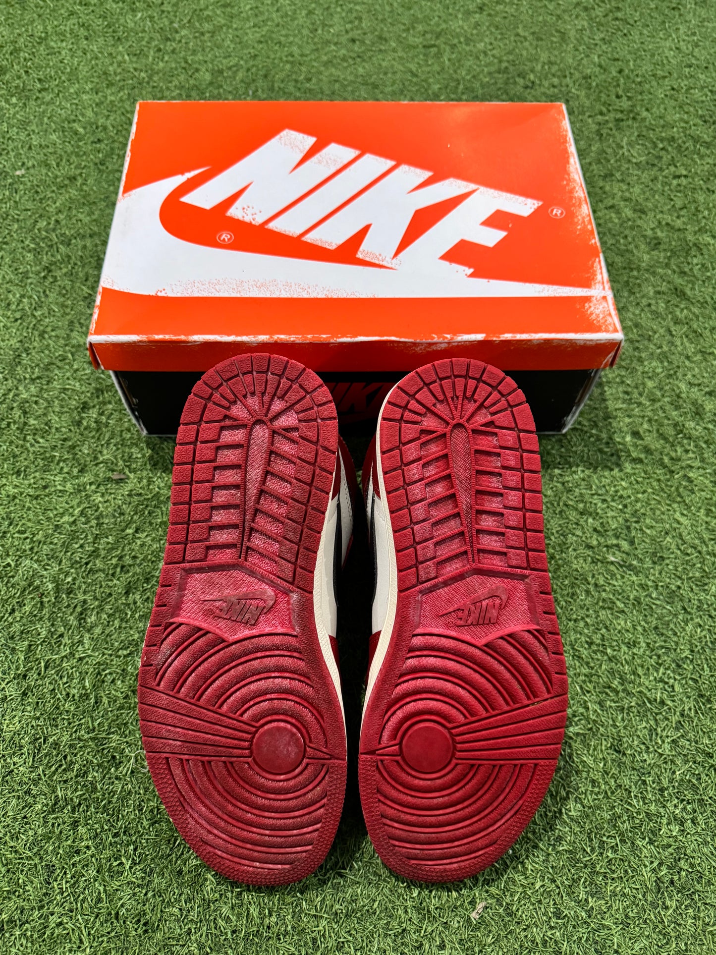 Jordan 1 Lost & Found (8)