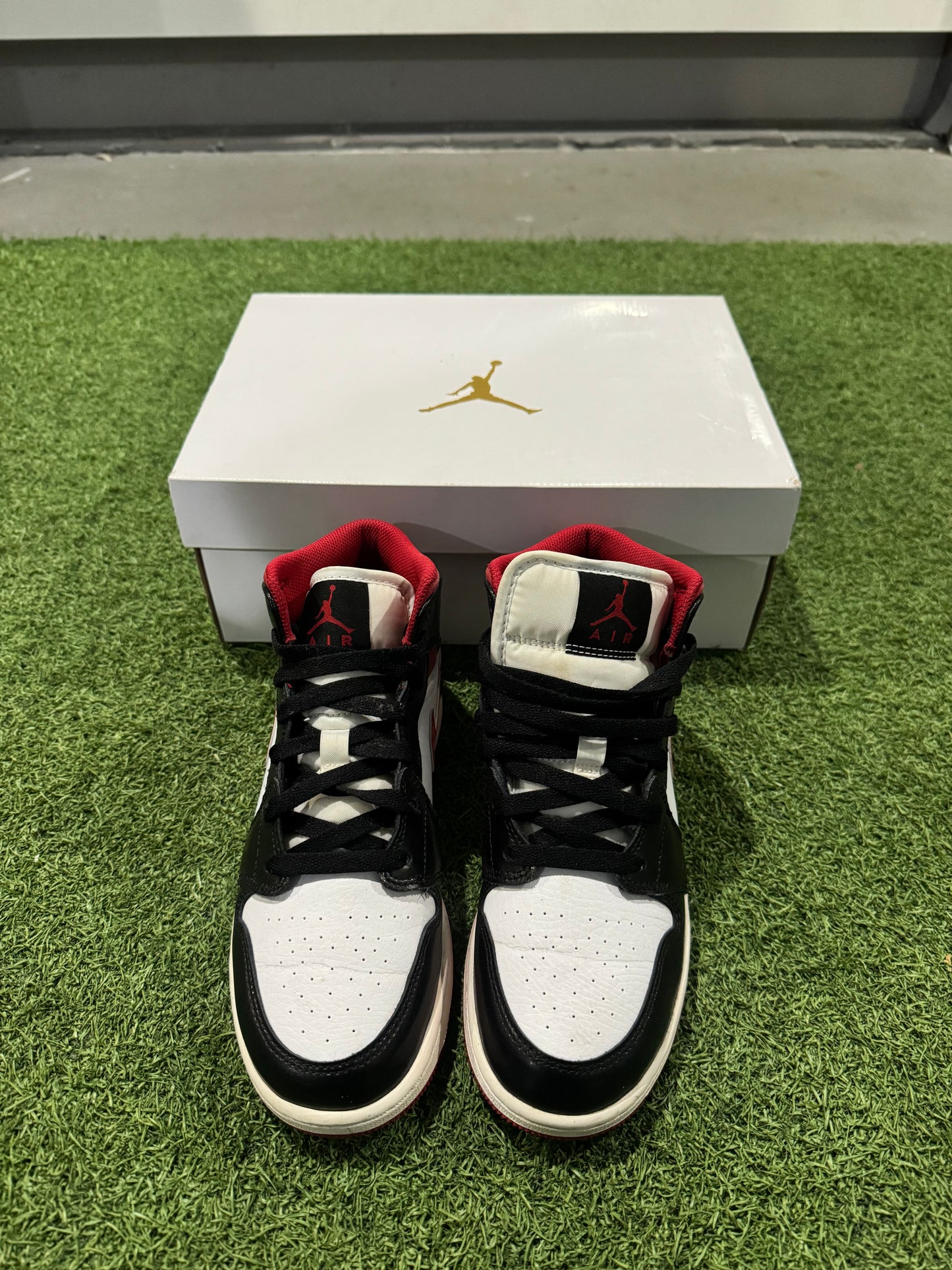 Jordan 1 Mid Gym Red White Black (6Y)