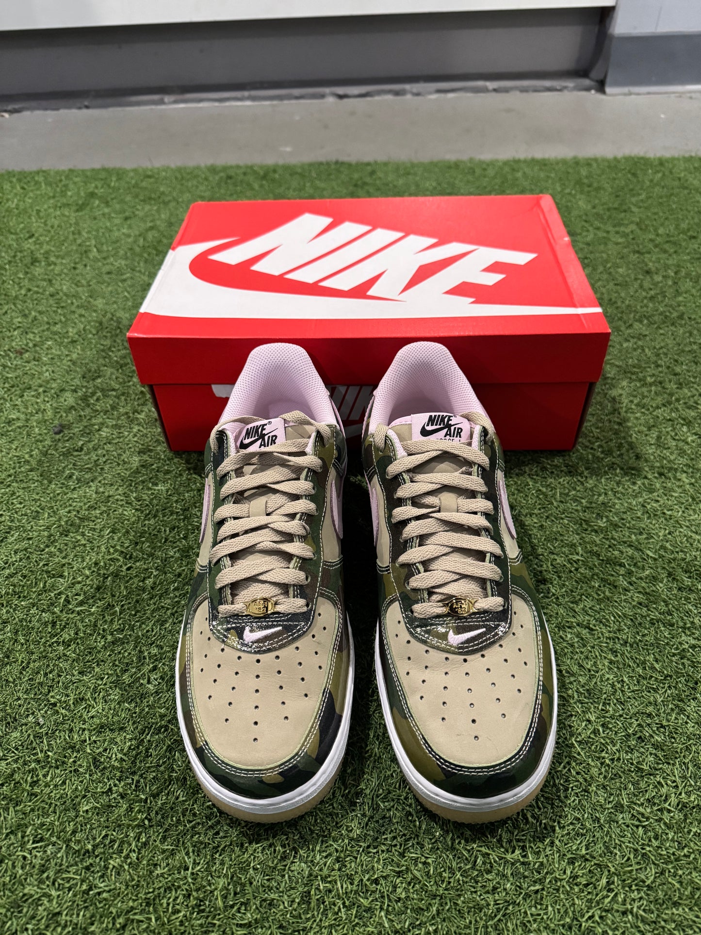 Air Force 1 Patent Pink Camo (9)