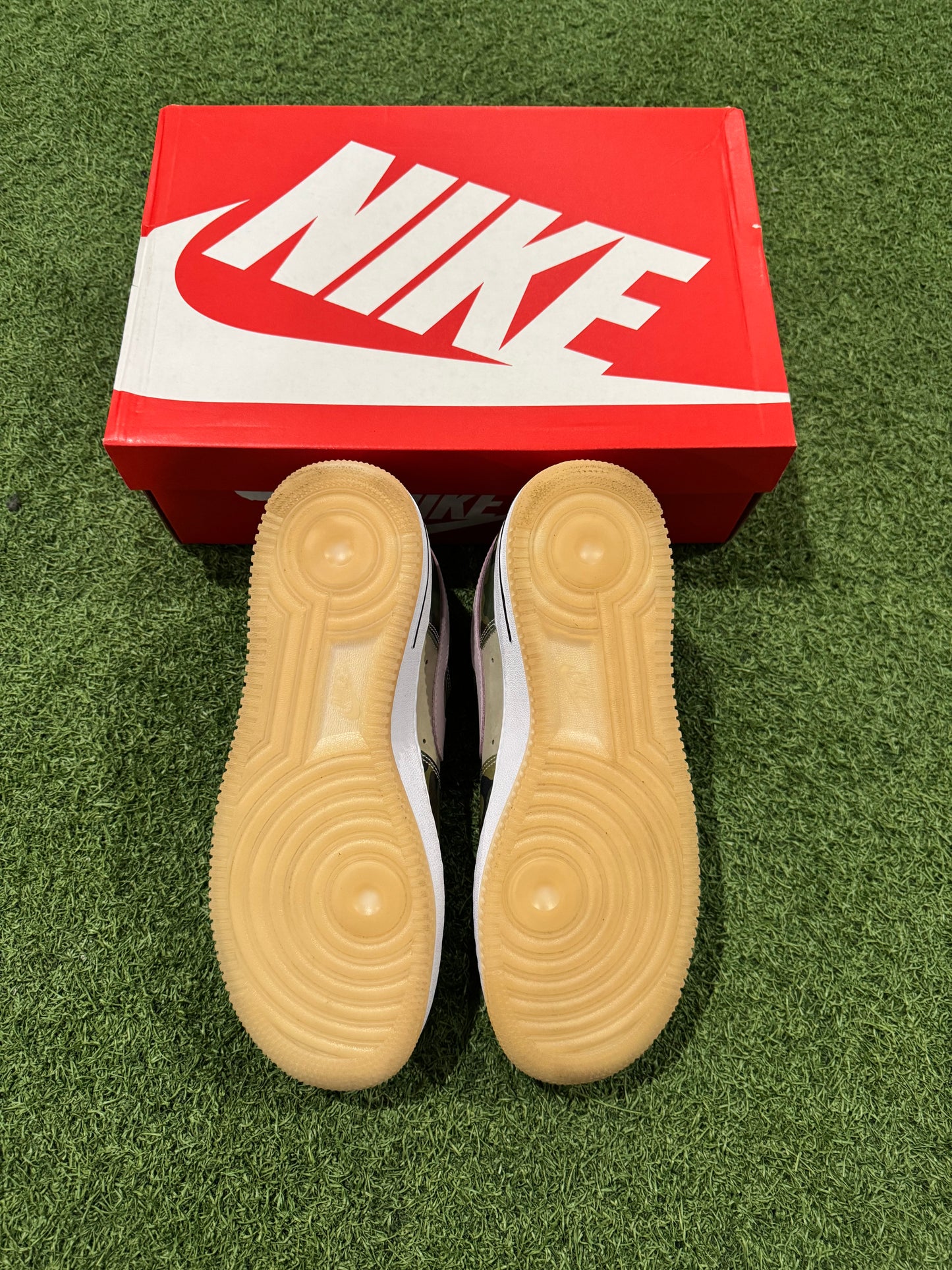 Air Force 1 Patent Pink Camo (9)