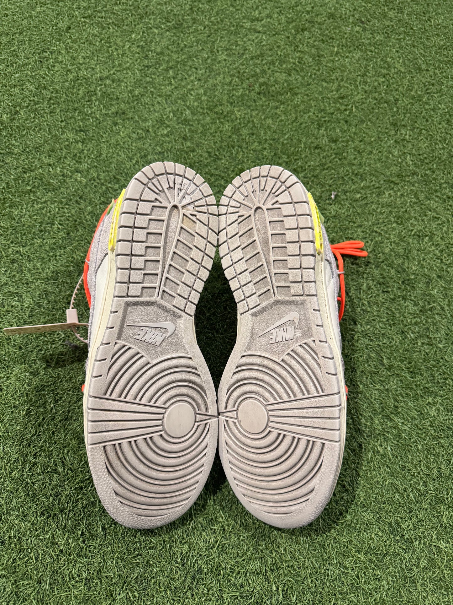 Dunk Low Off-White Lot 11 (9)