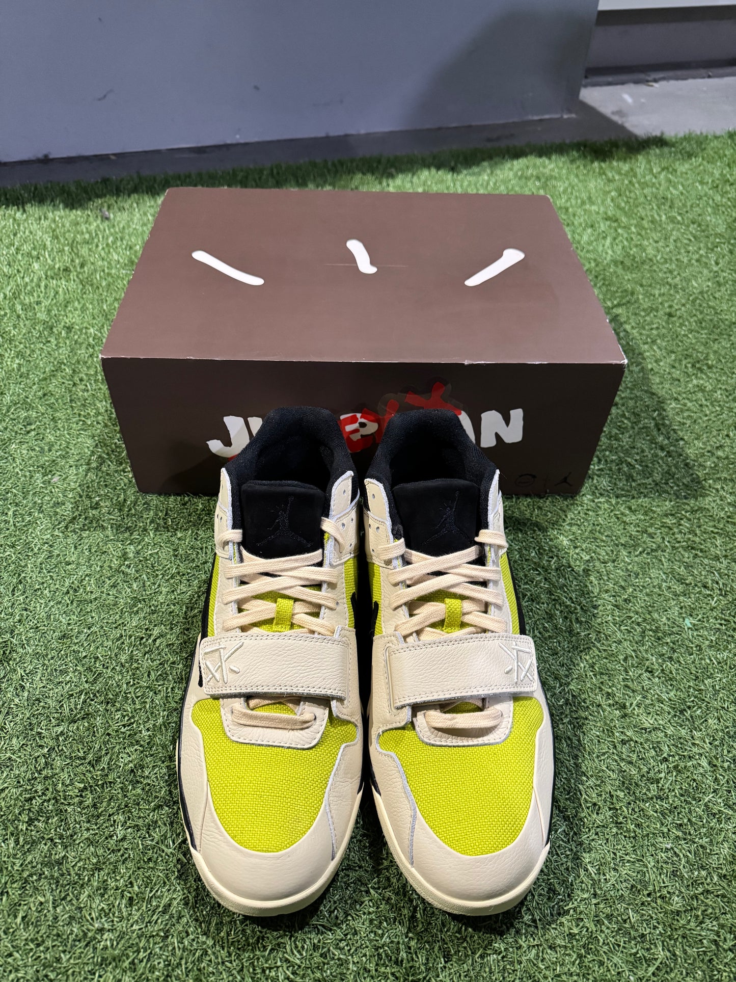 Travis Scott Jumpman Jack Bright Cactus (13)