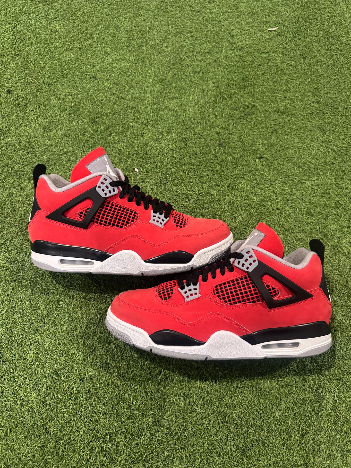Jordan 4 Toro Bravo (12)