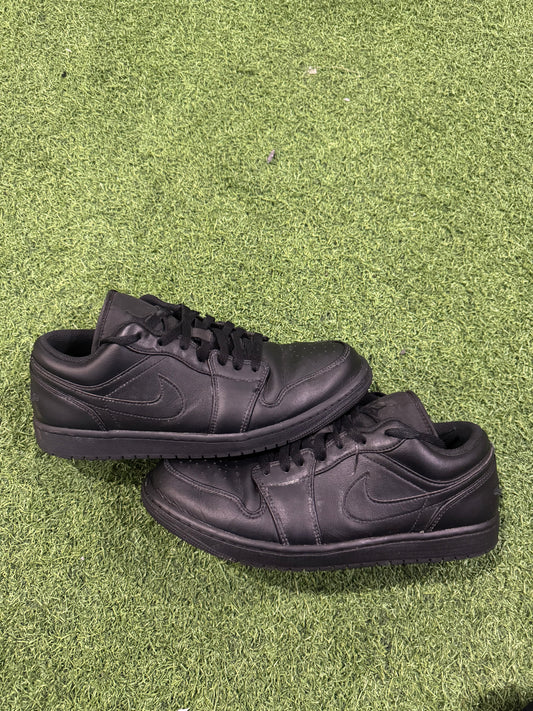Jordan 1 Low Black (11)