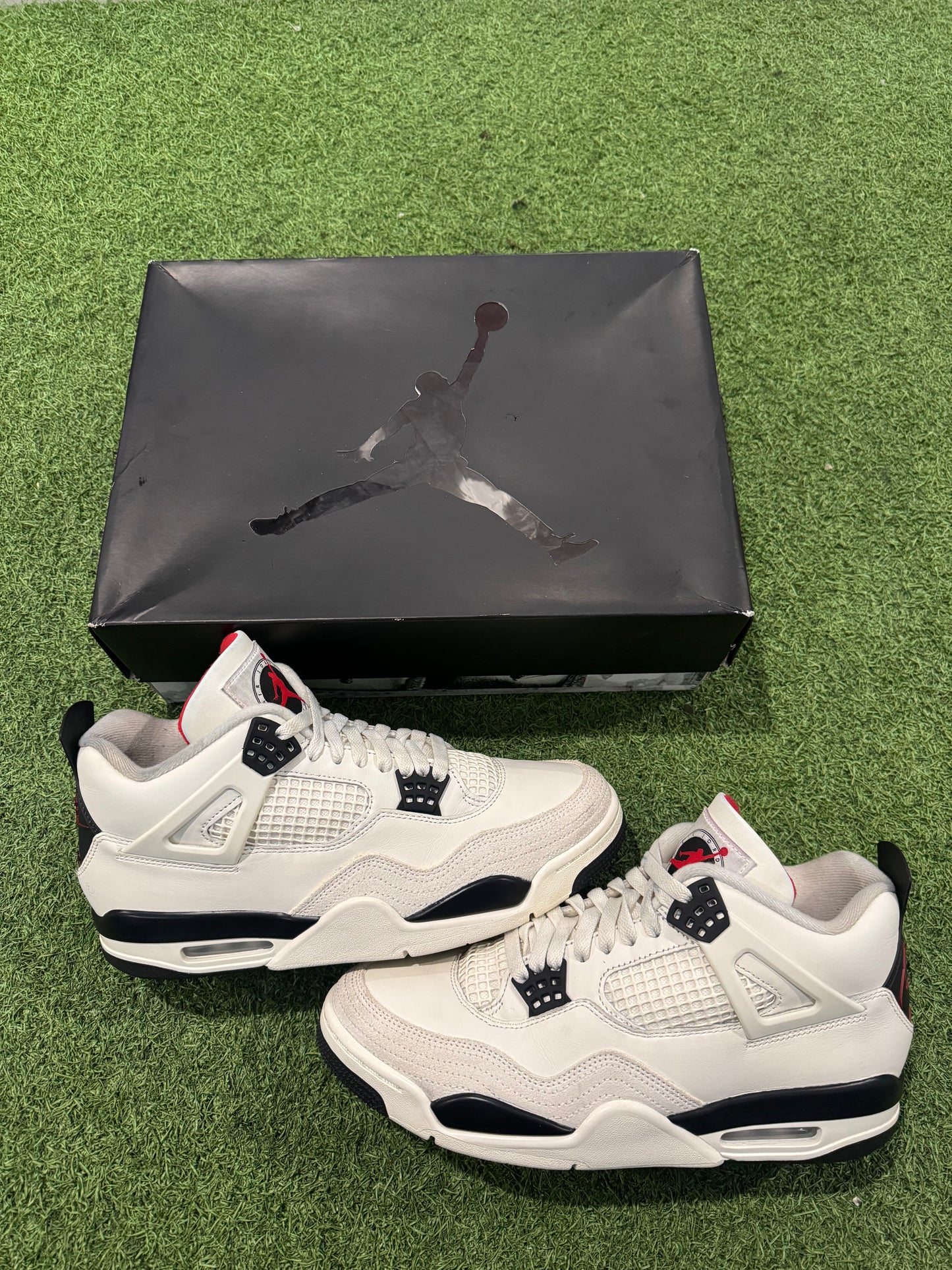 Jordan 4 Flight Club (10.5)