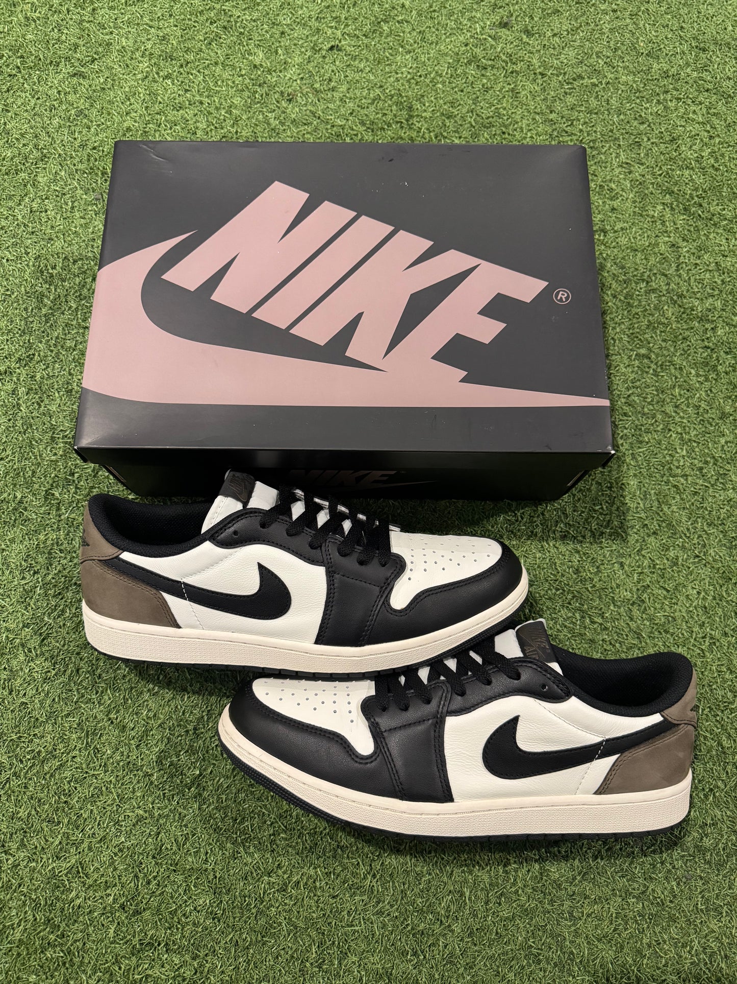 Jordan 1 Low Mocha (12)