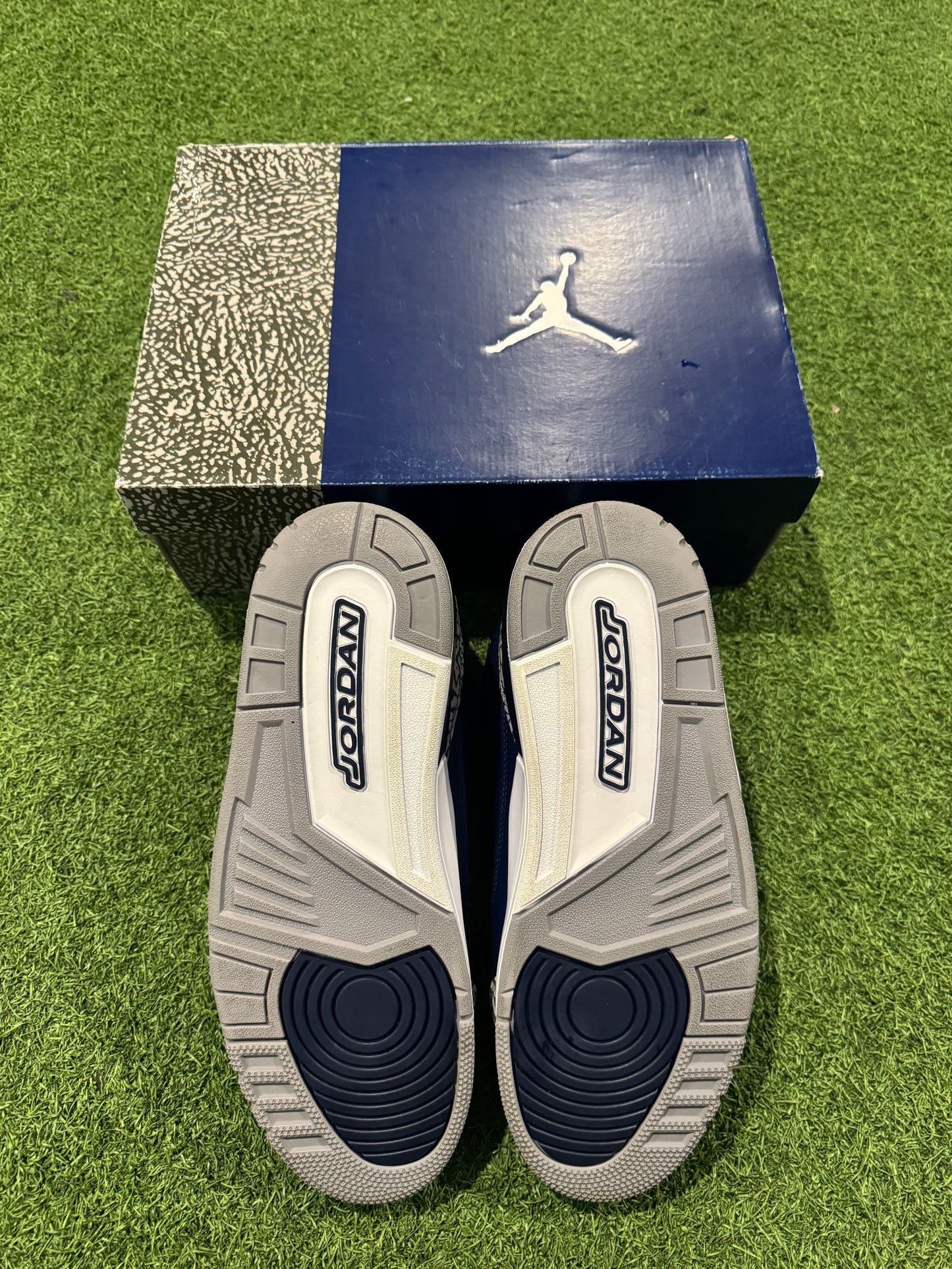Jordan 3 Georgetown (12)