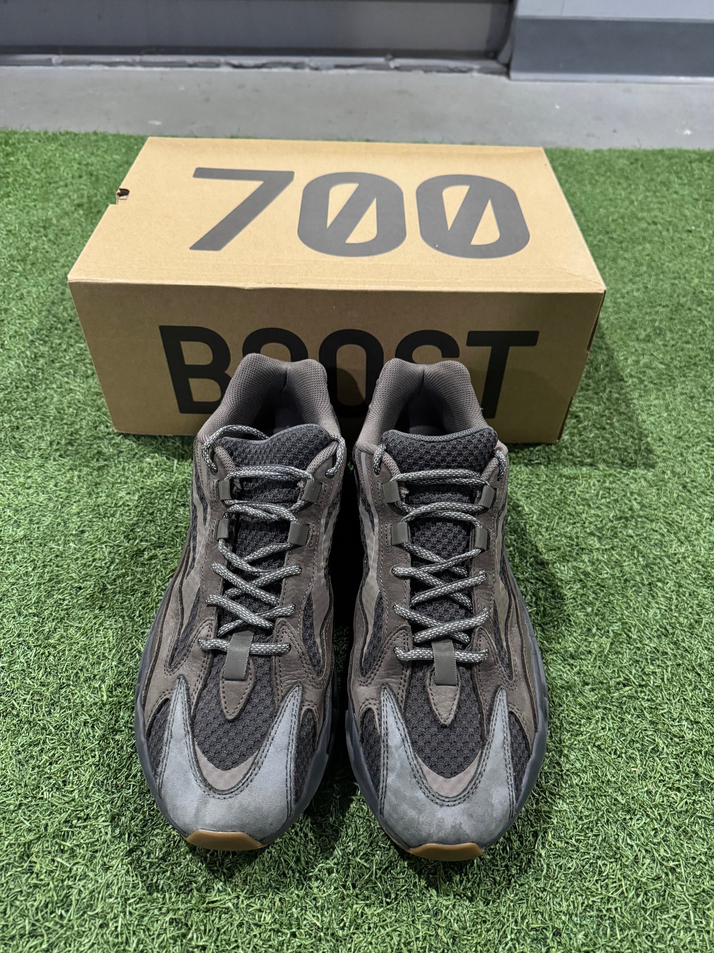 Yeezy 700 Geode (12.5)