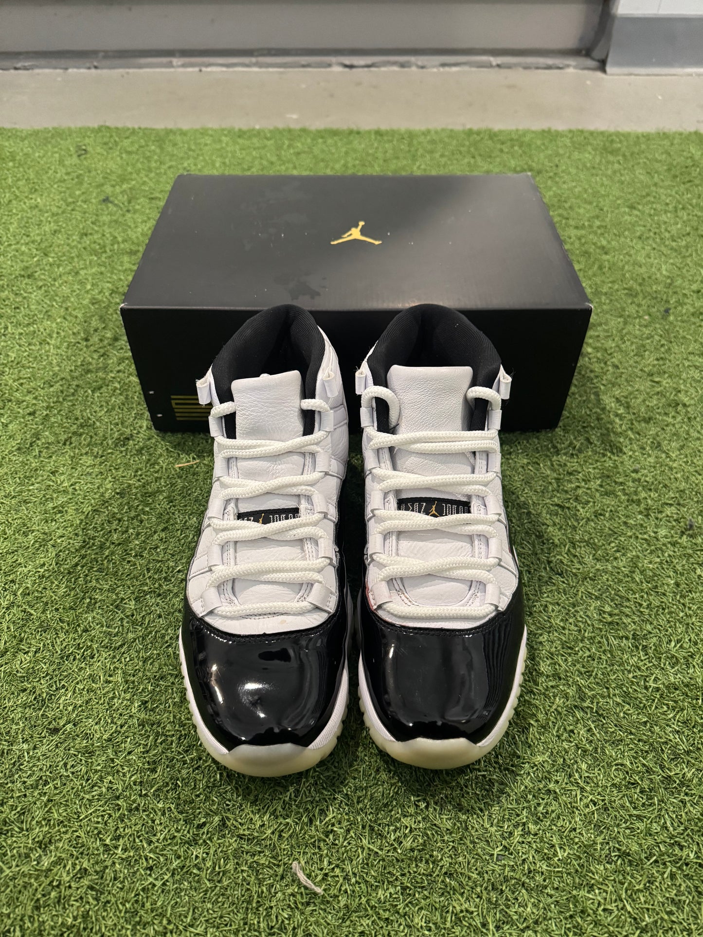 Jordan 11 DMP Gratitude (8.5)
