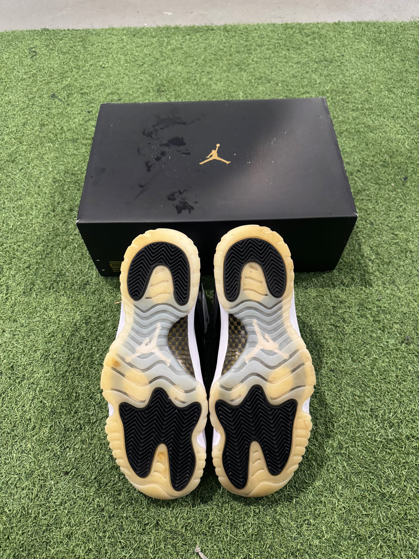 Jordan 11 DMP Gratitude (8.5)