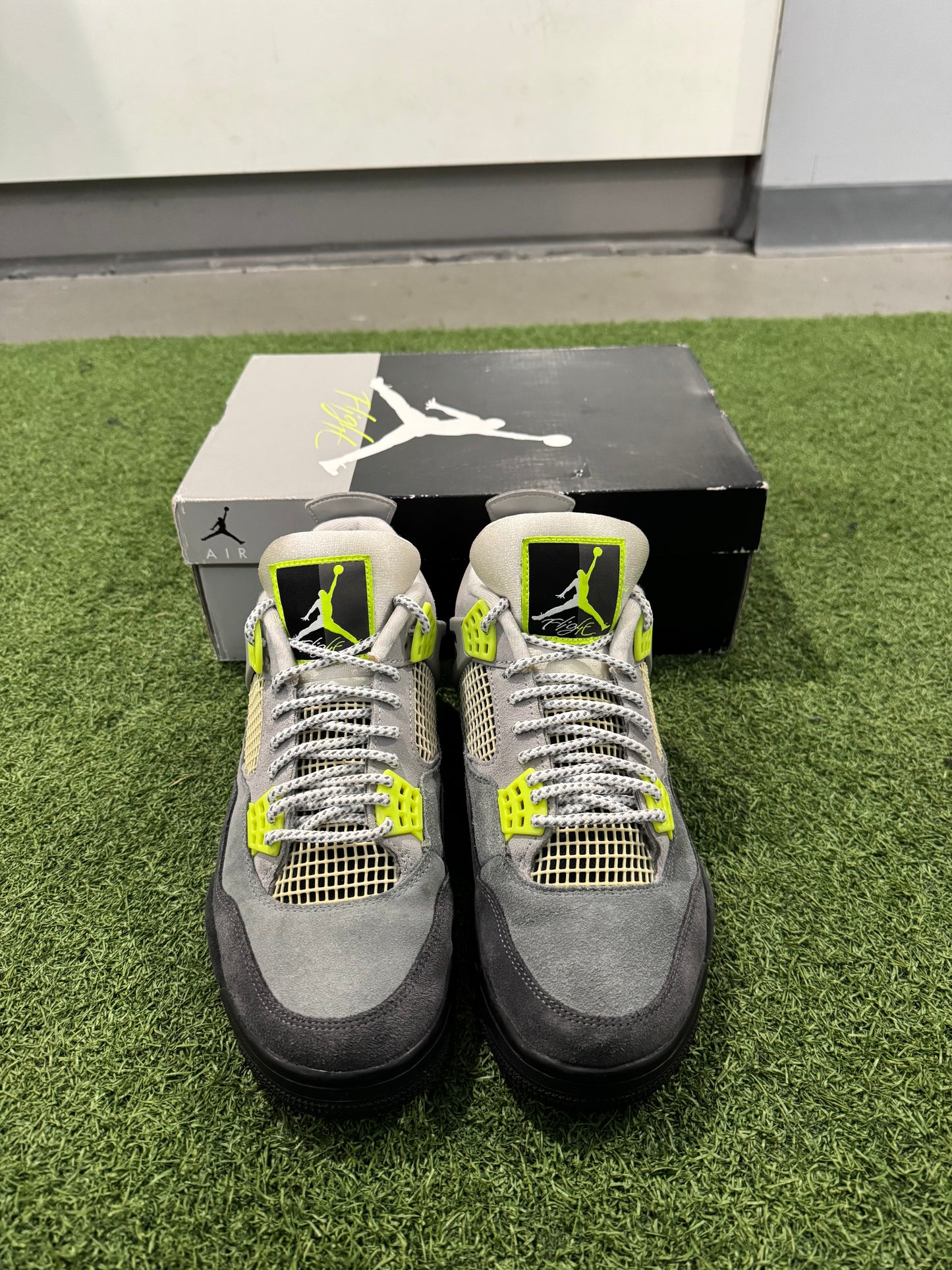Jordan 4 Neon 95 (9)