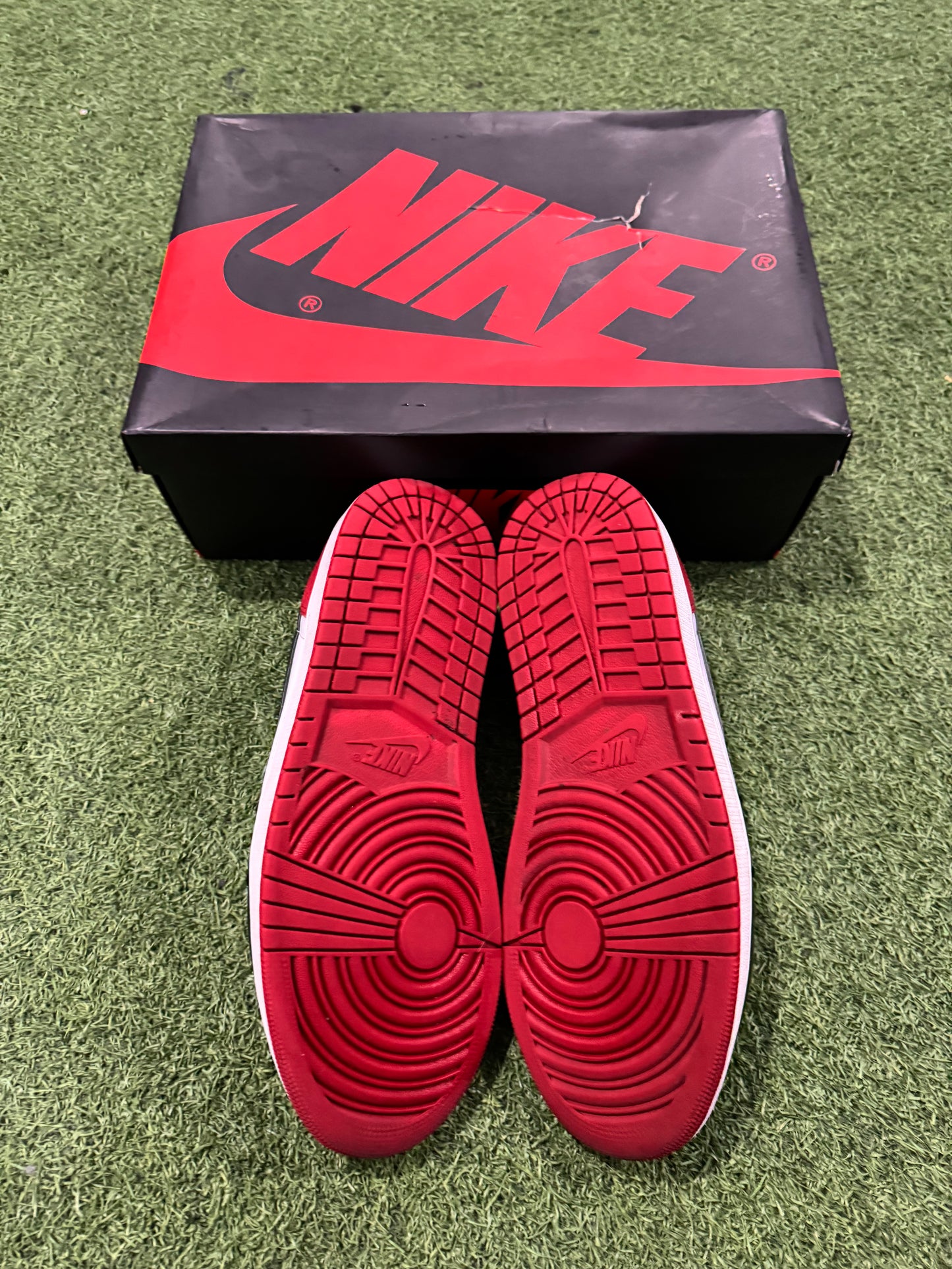 Jordan 1 Low Black Toe (10.5)
