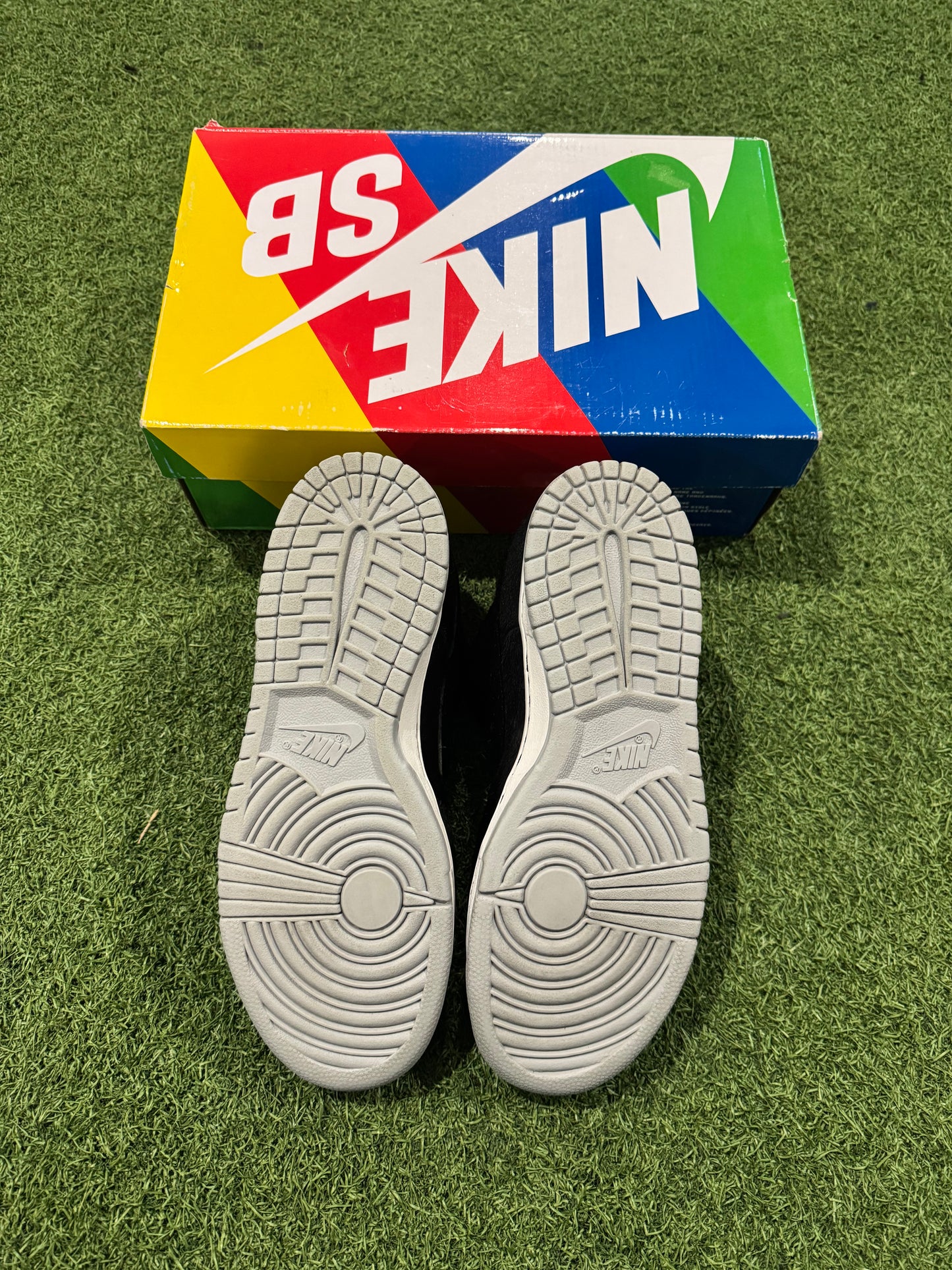 Dunk Low SB Medicom Toy (8.5)
