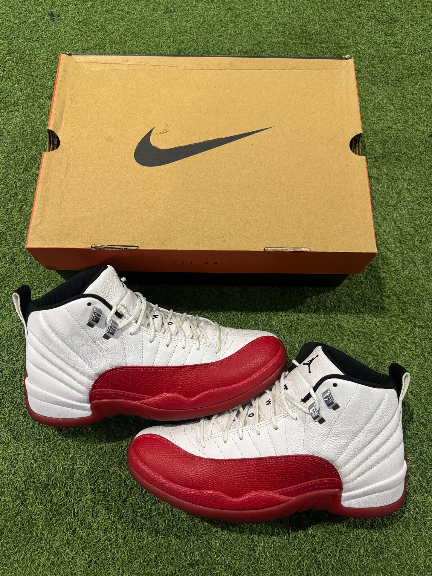 Jordan 12 Cherry (10)