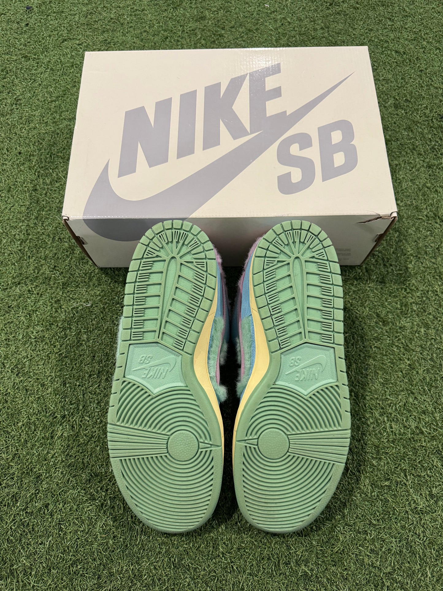 Dunk Low SB Verdy (11)
