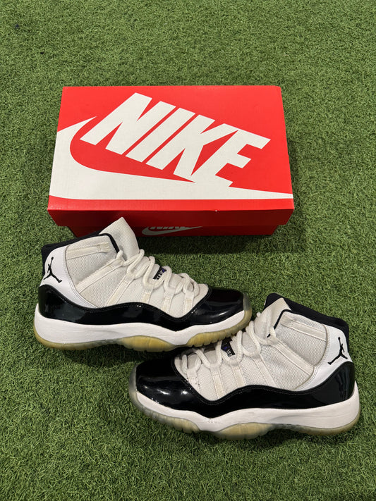 Jordan 11 Concord (6.5Y)