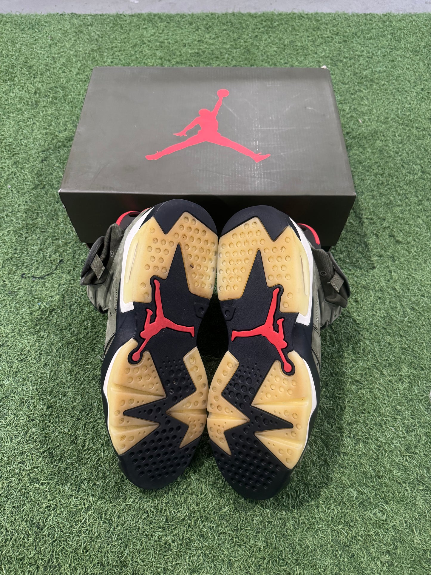 Jordan 6 Travis Scott Olive (10)