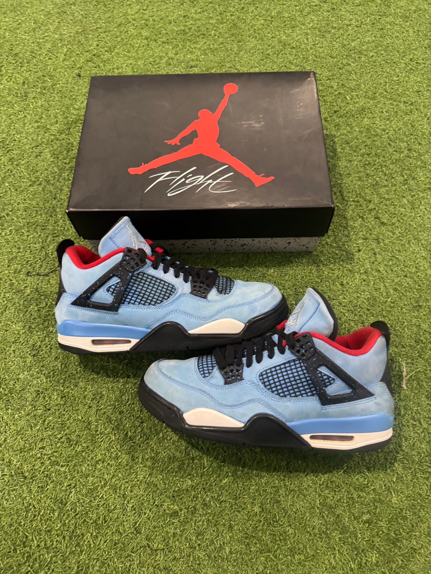Jordan 4 Travis Scott (10)