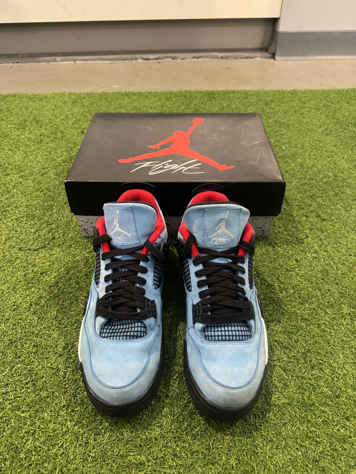 Jordan 4 Travis Scott (10)
