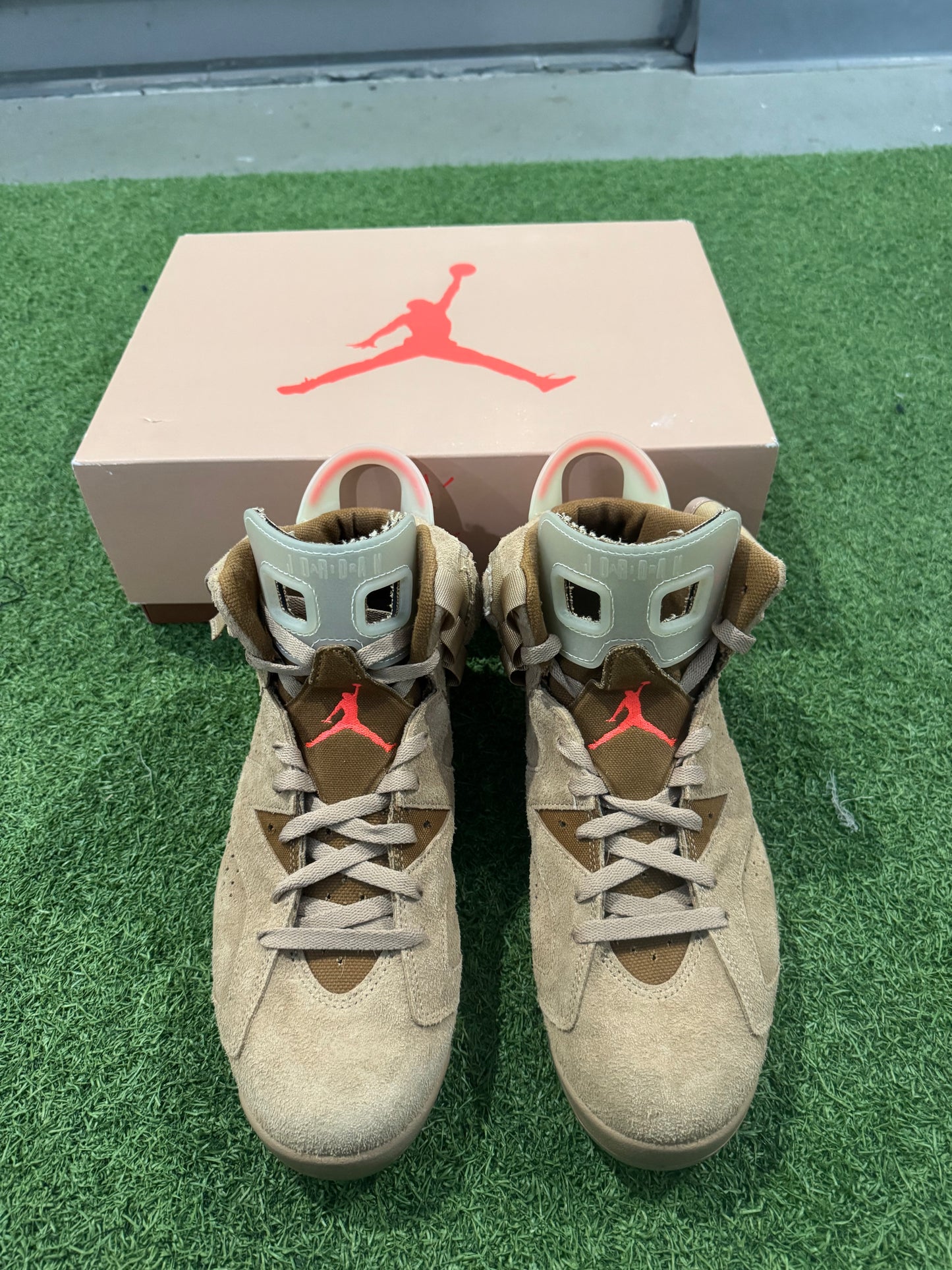 Jordan 6 Travis Scott British Khaki (10.5)