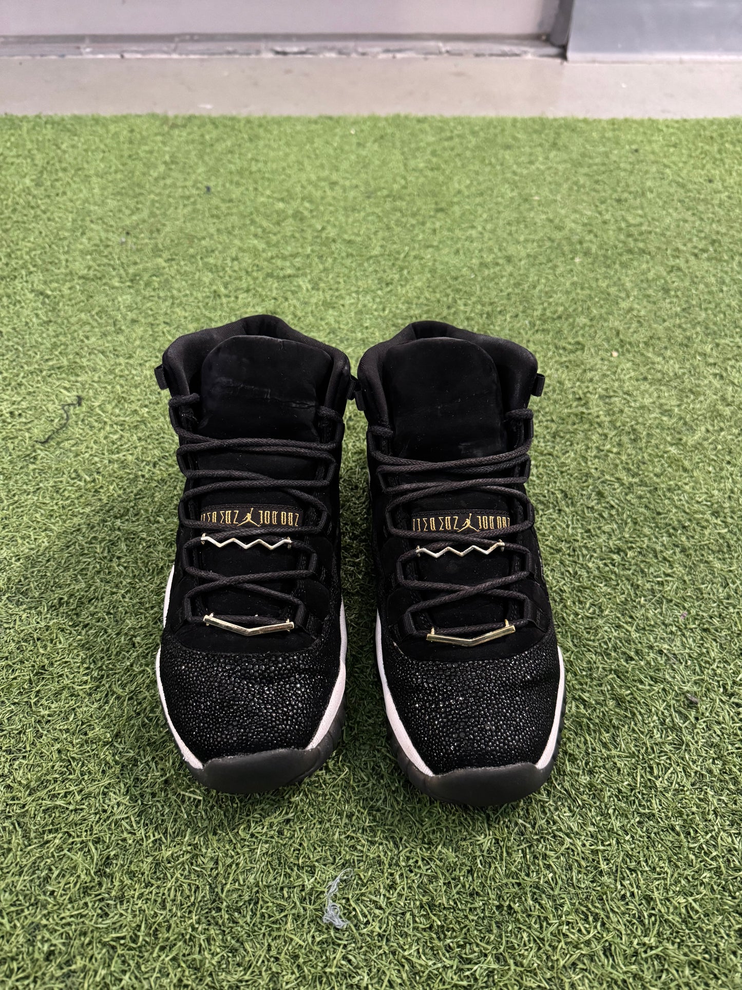 Jordan 11 Heiress Black Stingray (6Y)