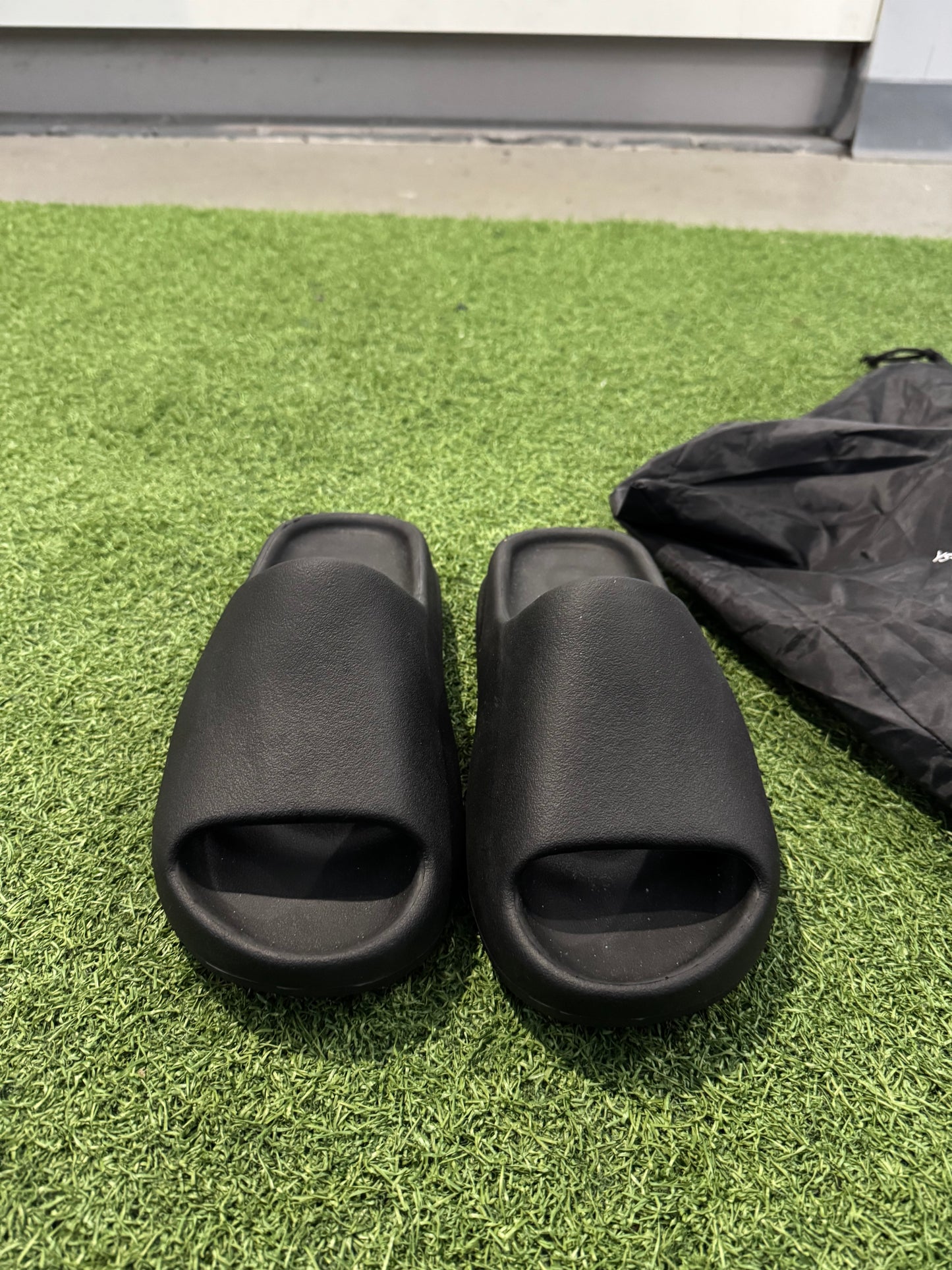 Yeezy YS-01 Slide Black (7)