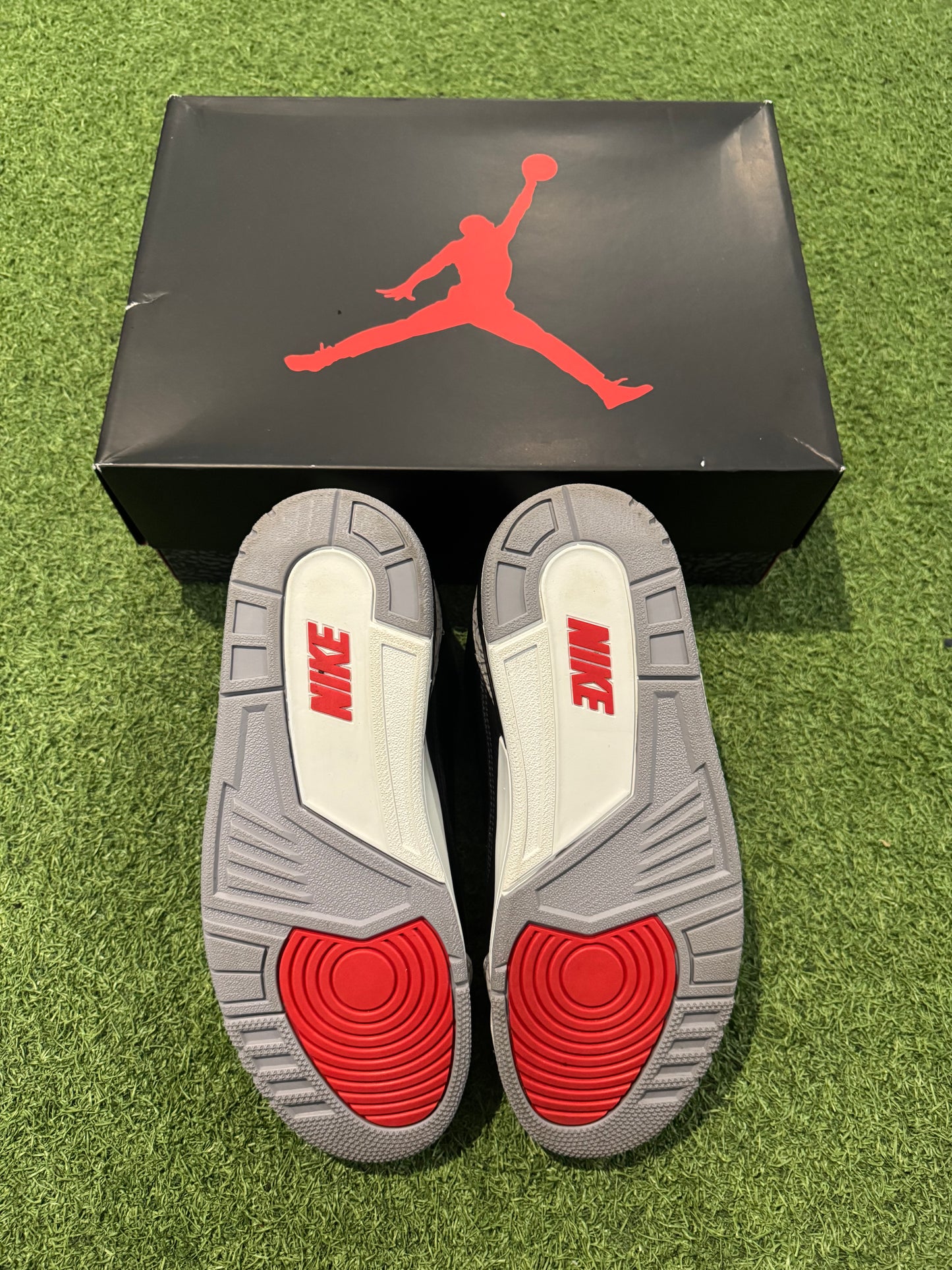 Jordan 3 Black Cement (10.5)