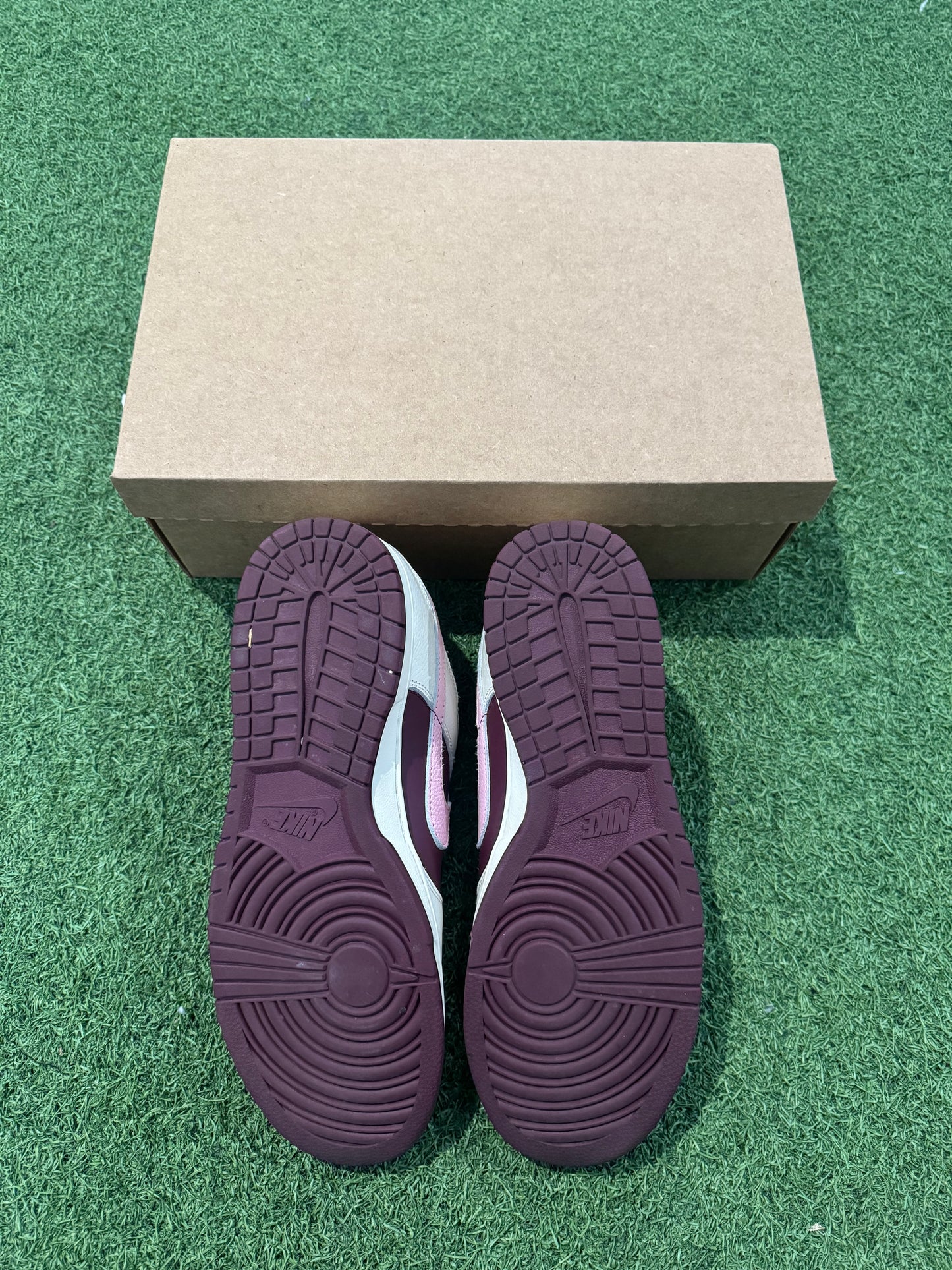 Dunk Low Valentines Day (10.5)