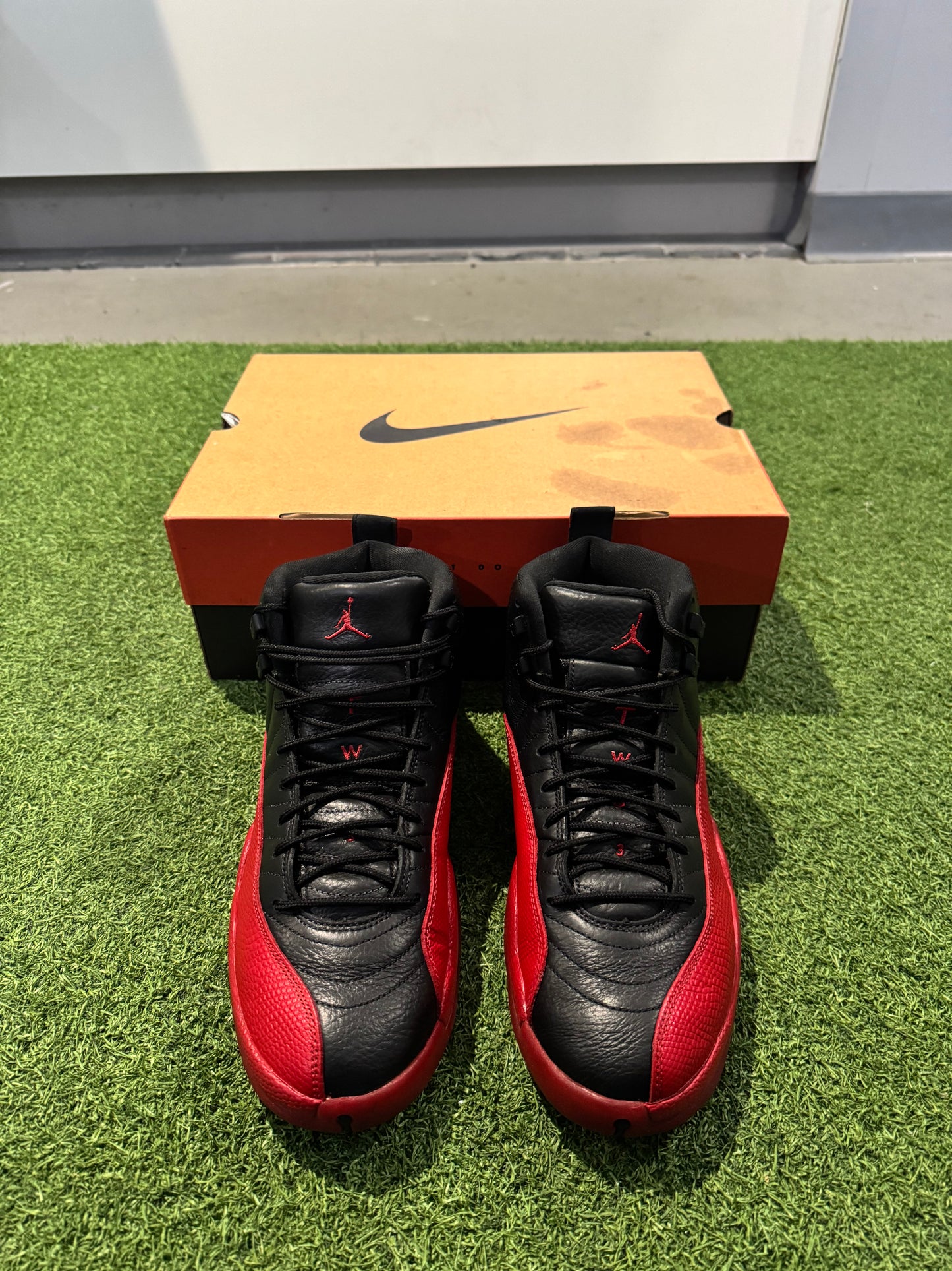 Jordan 12 Flu Game (11)