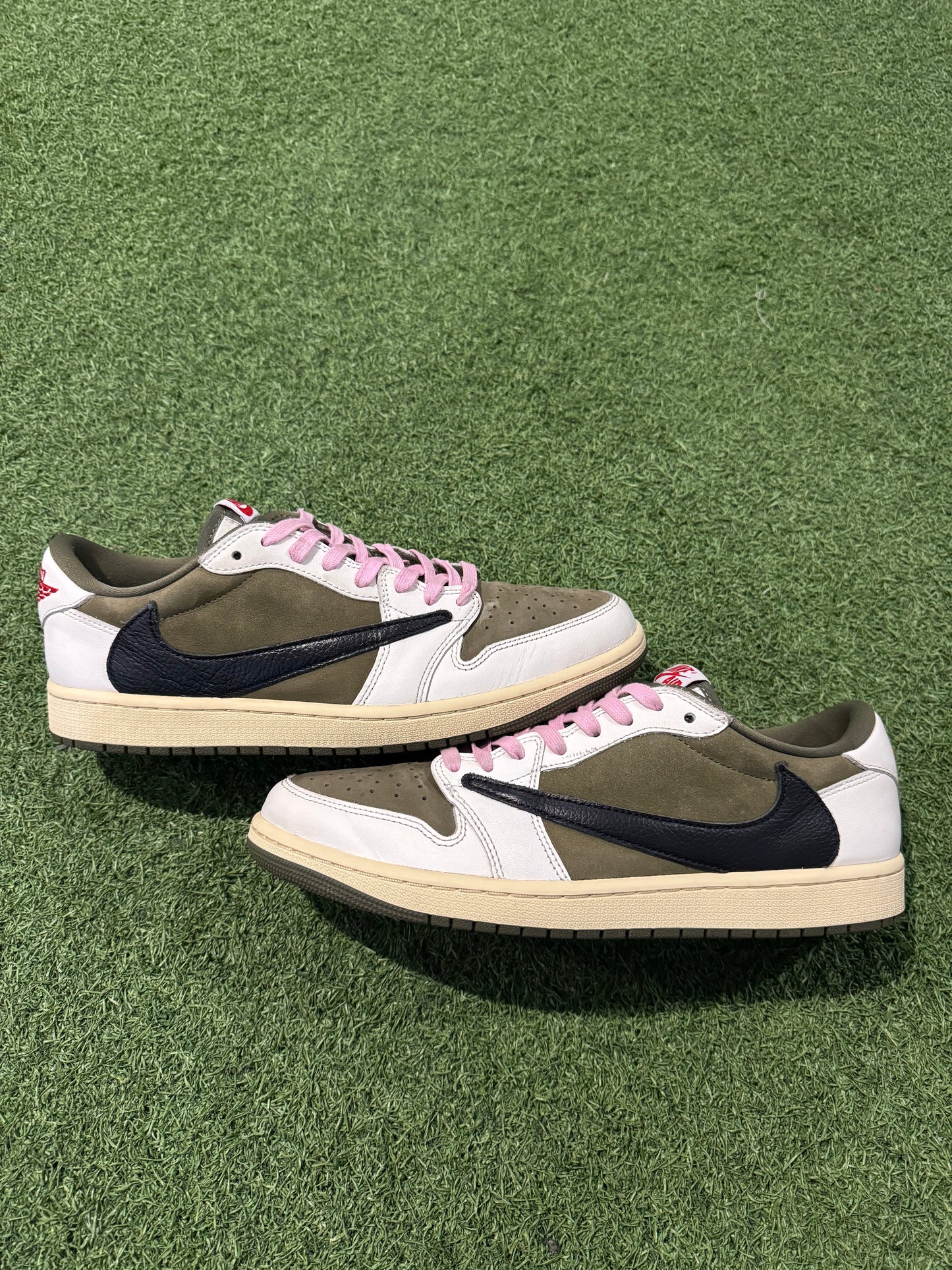 Jordan 1 Low Travis Scott Medium Olive (11)