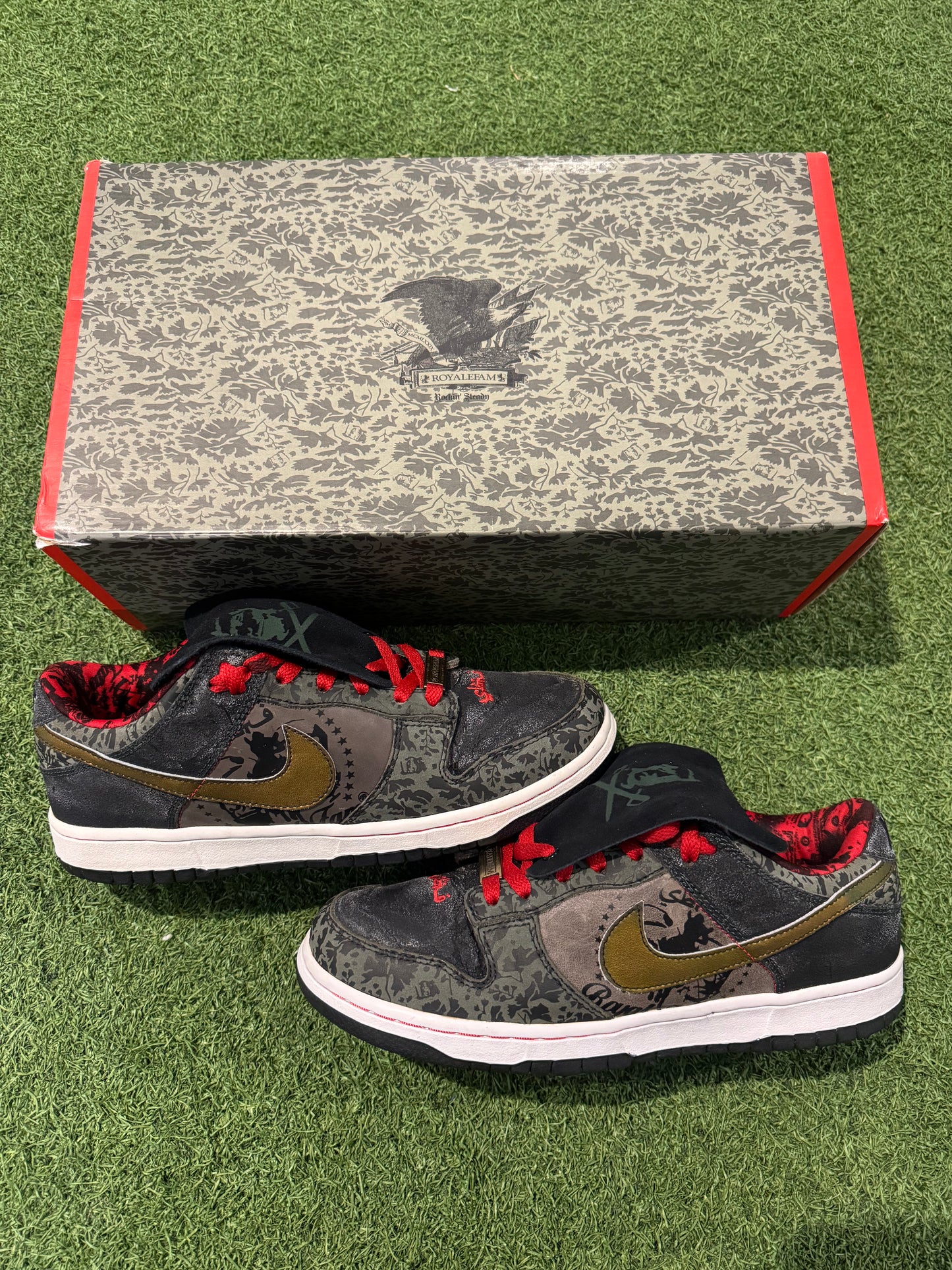 Dunk Low SB SBTG Friends & Family Edition (9)