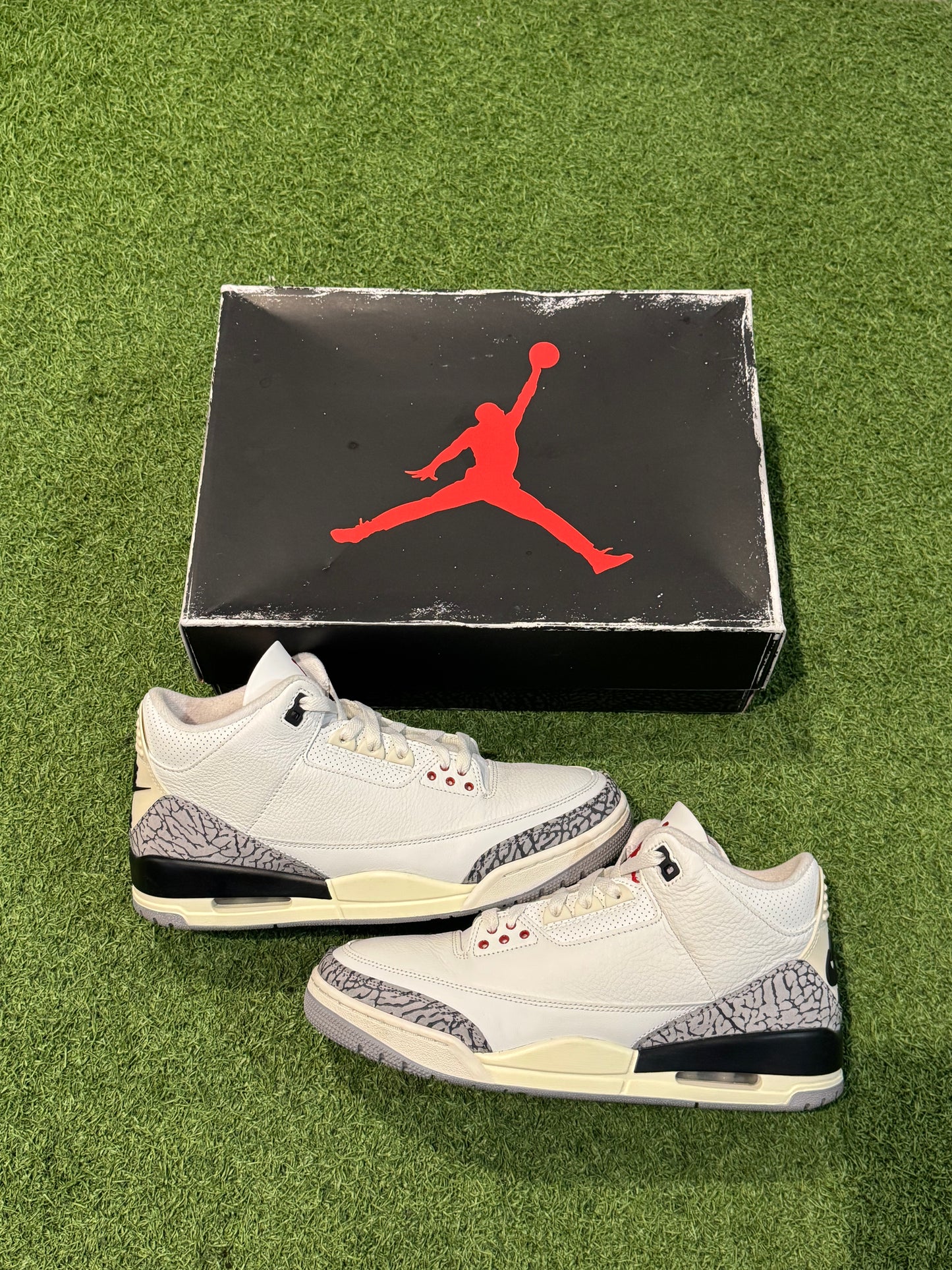 Jordan 3 White Cement (10.5)