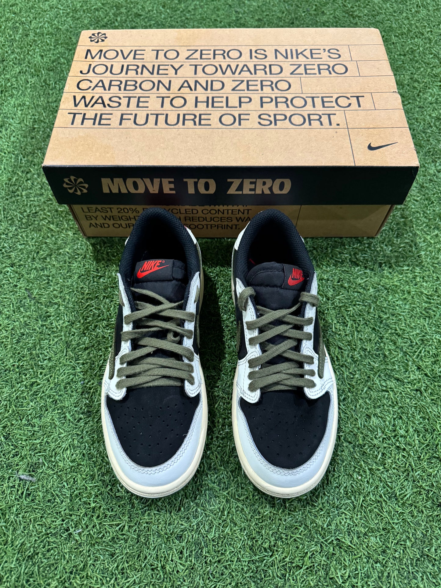 Jordan 1 Low Travis Scott Olive (1Y)