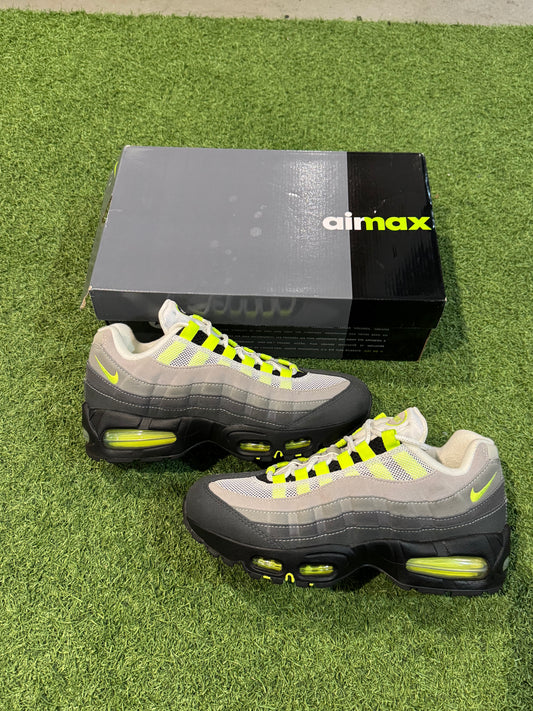 Air Max 95 Big Bubble Neon (8W)
