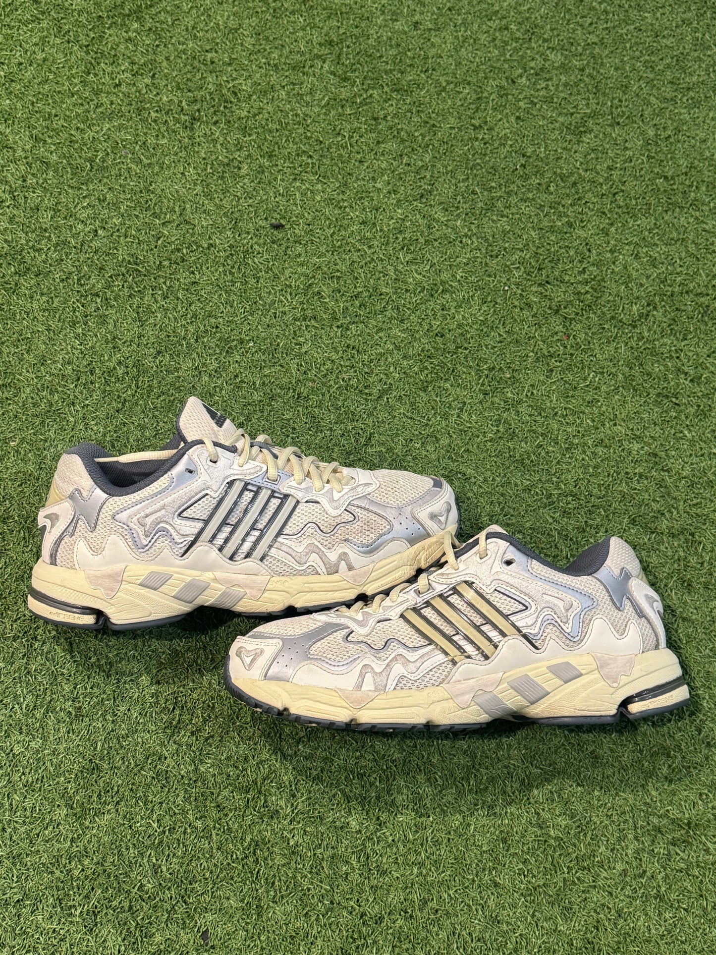 Adidas Bad Bunny Response CL (9.5)