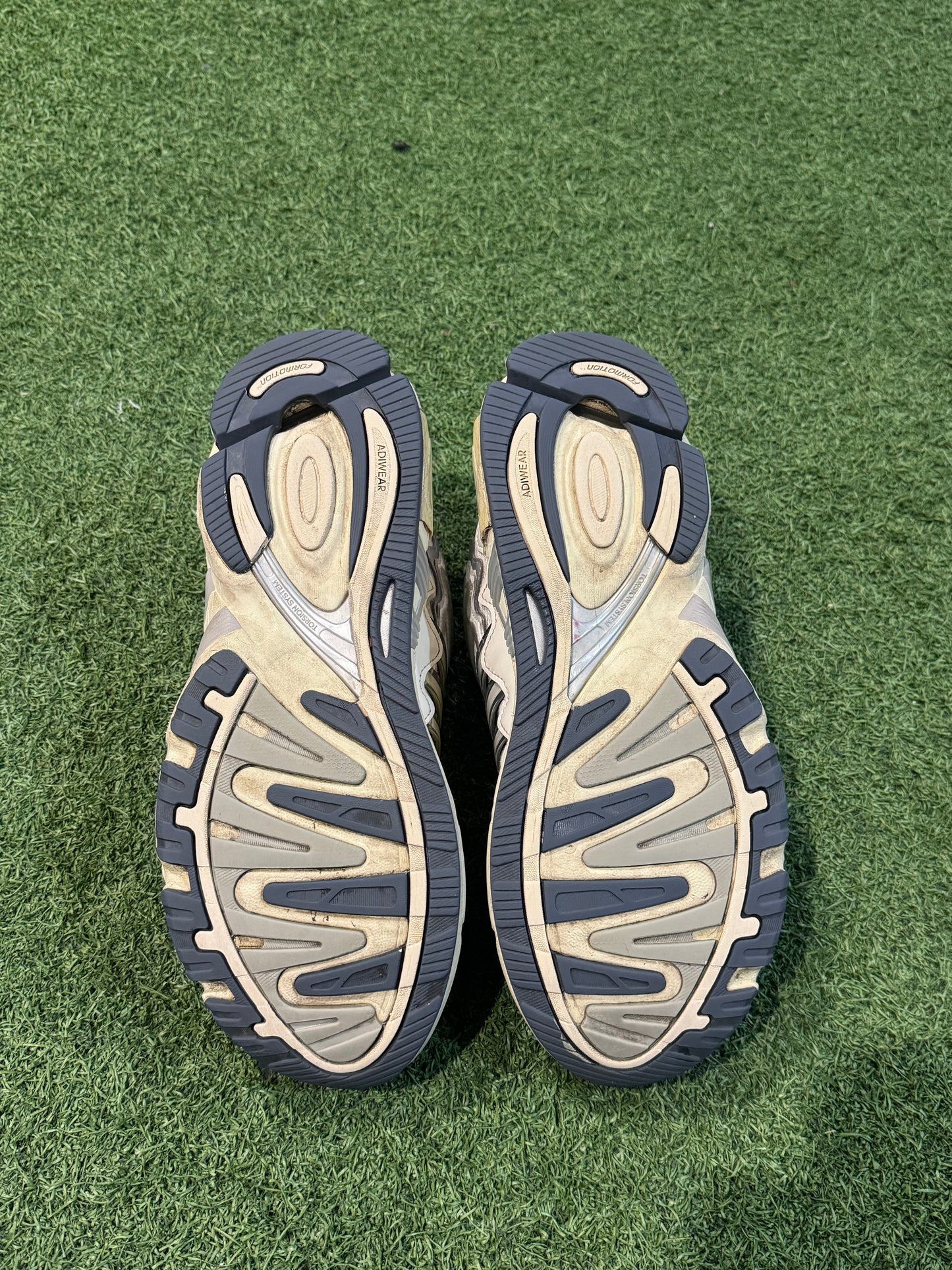 Adidas Bad Bunny Response CL (9.5)