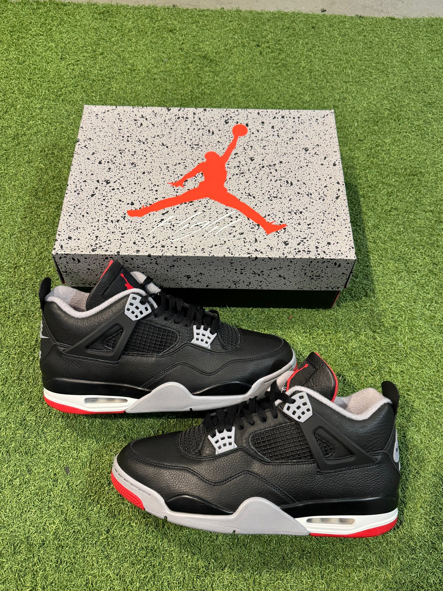 Jordan 4 Bred Reimagined (11)