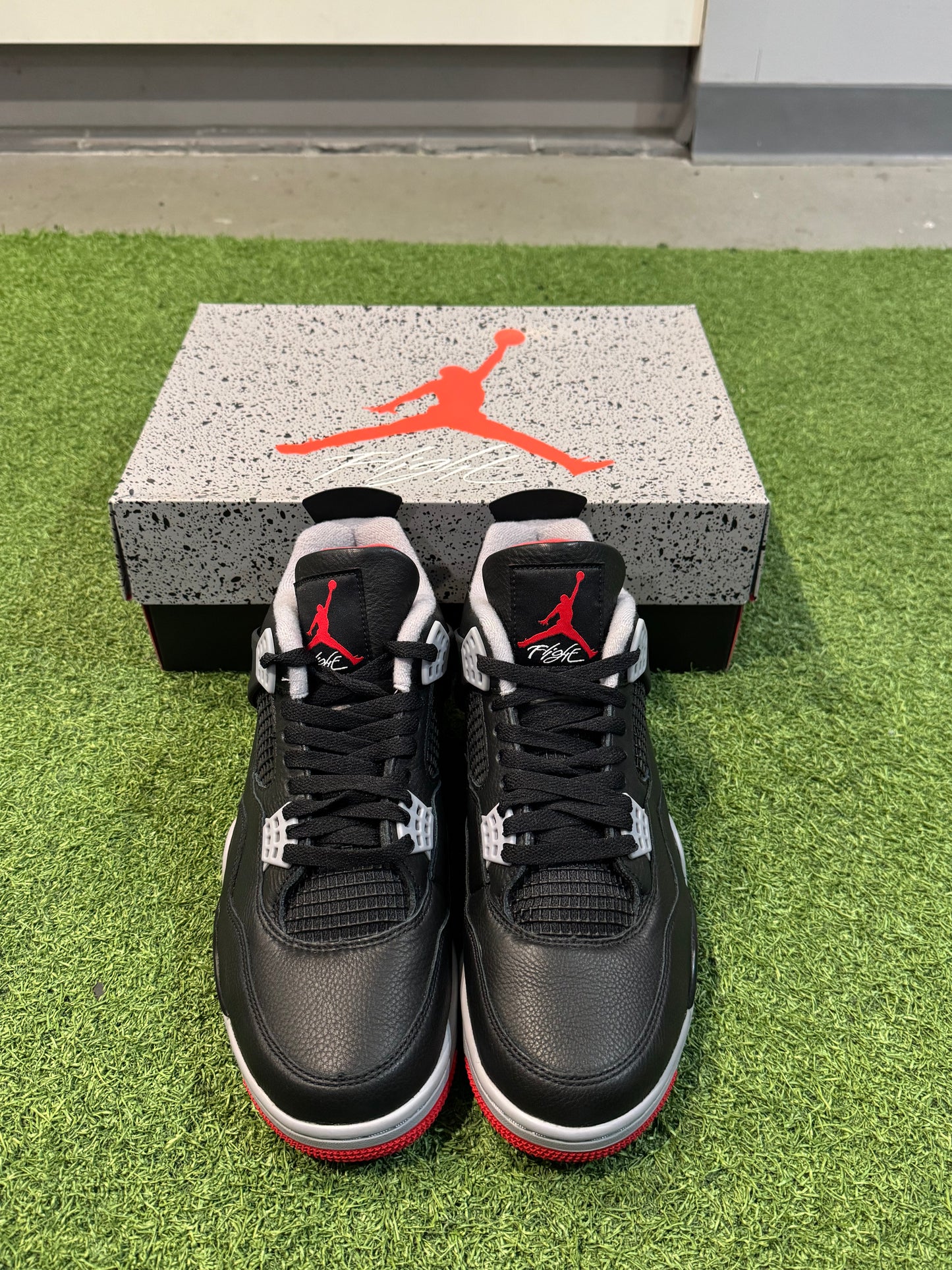 Jordan 4 Bred Reimagined (11)