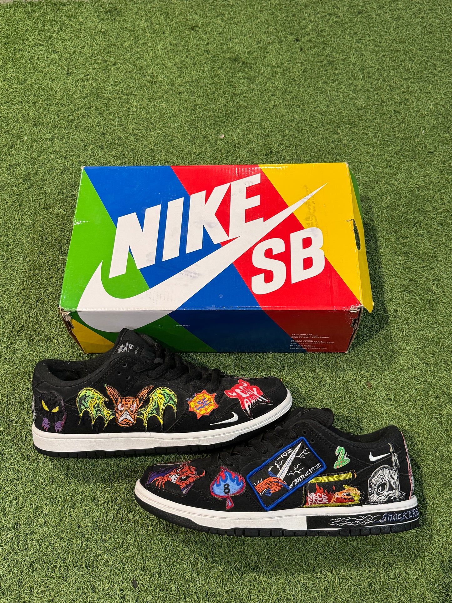 Dunk Low SB Neckface (8.5)