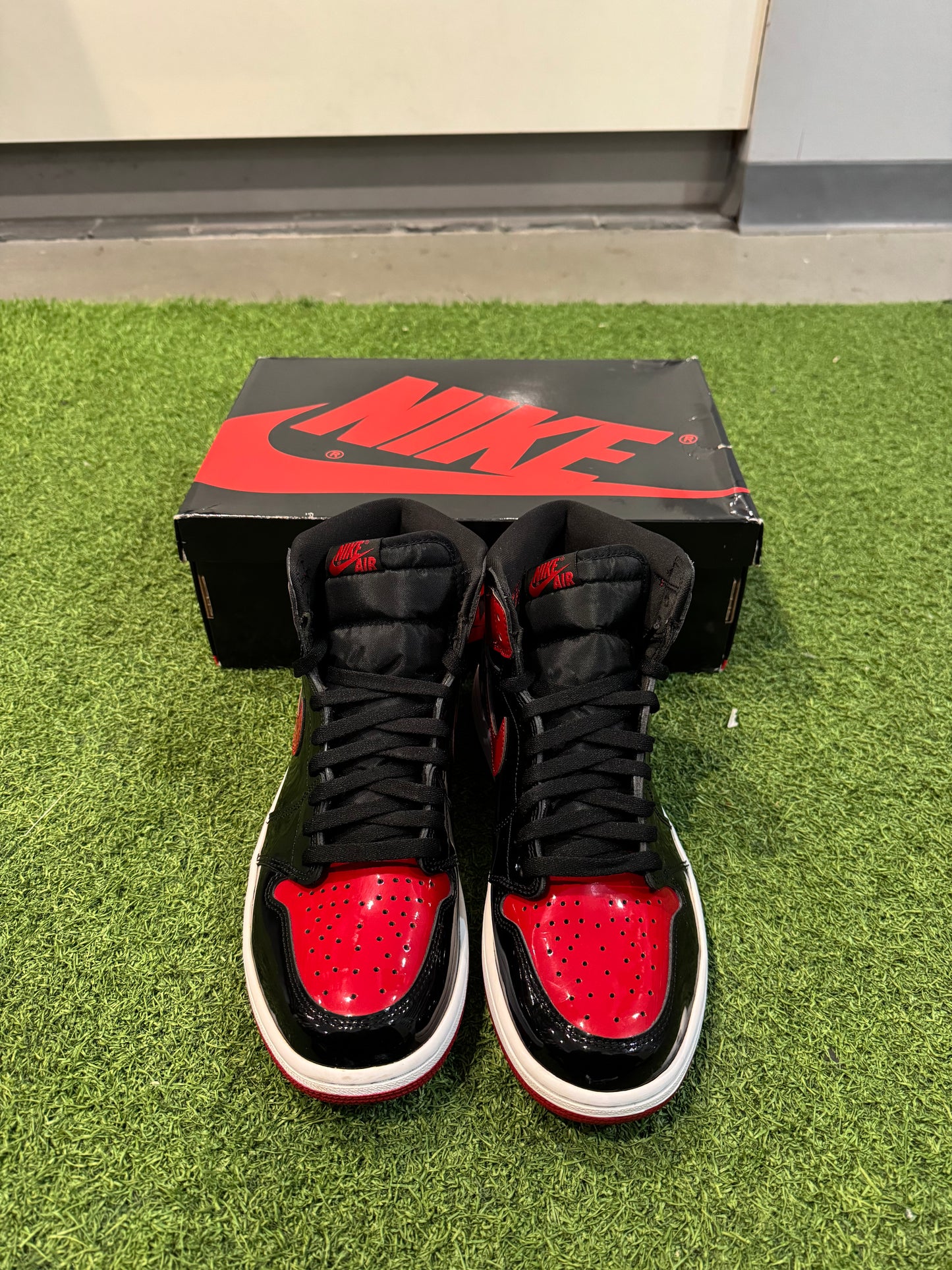 Jordan 1 Patent Bred (10.5)