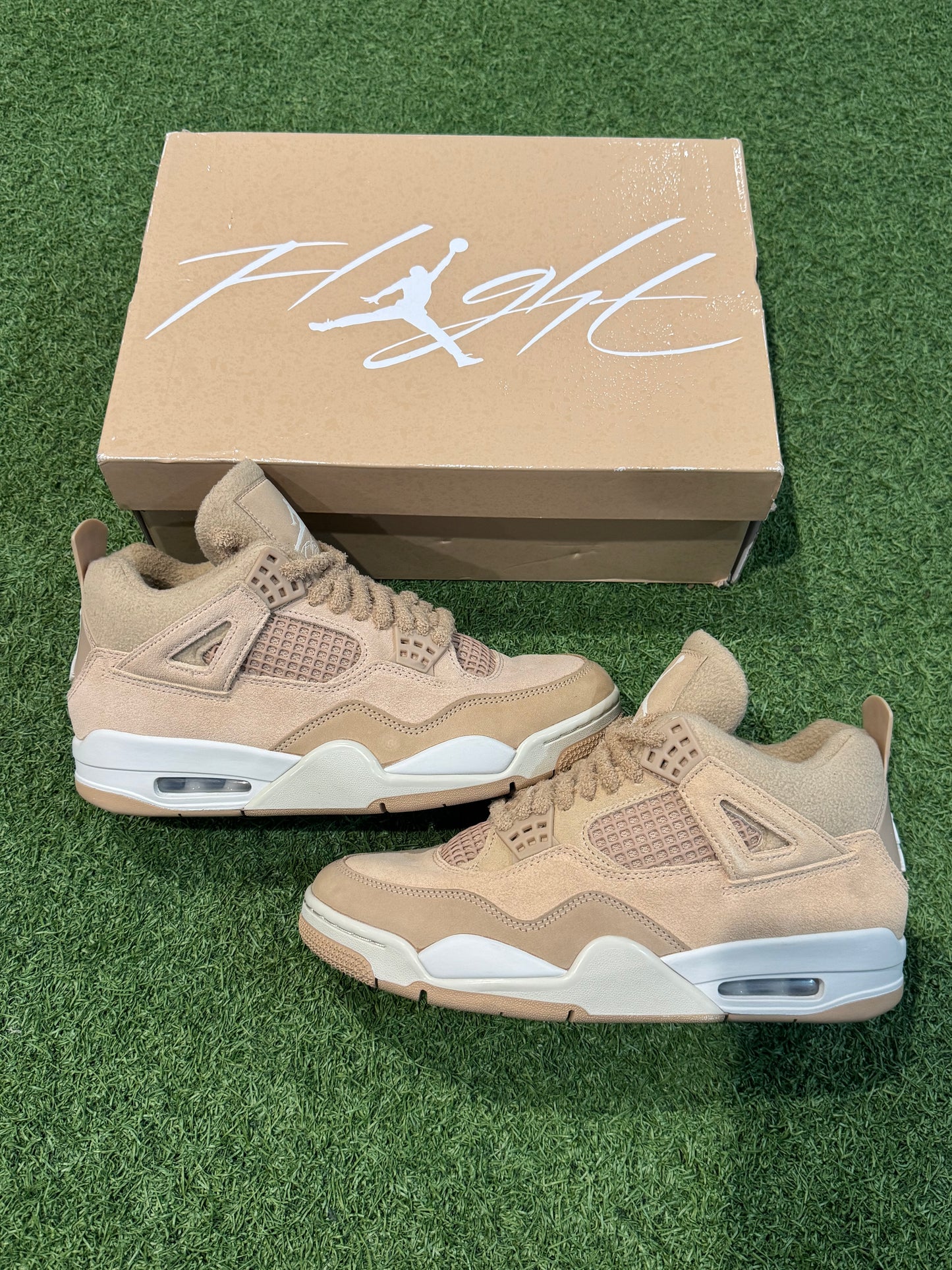 Jordan 4 Cozy Girl (9.5W)