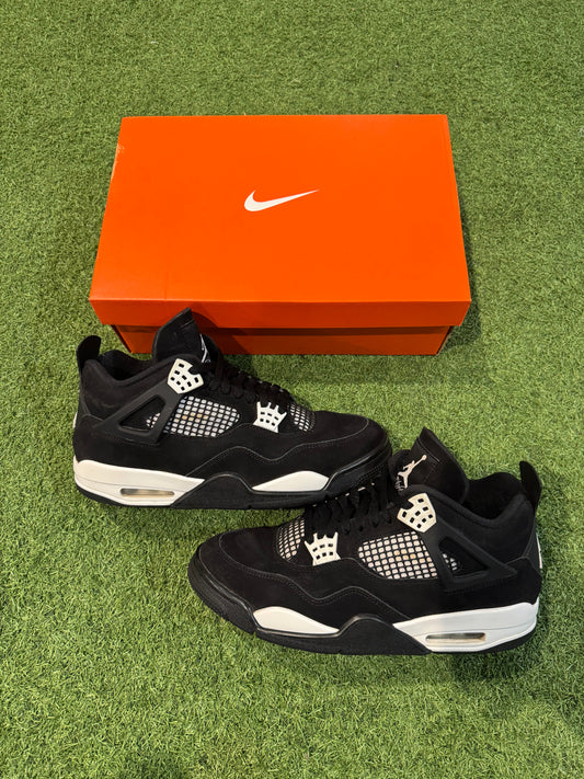 Jordan 4 White Thunder (11)