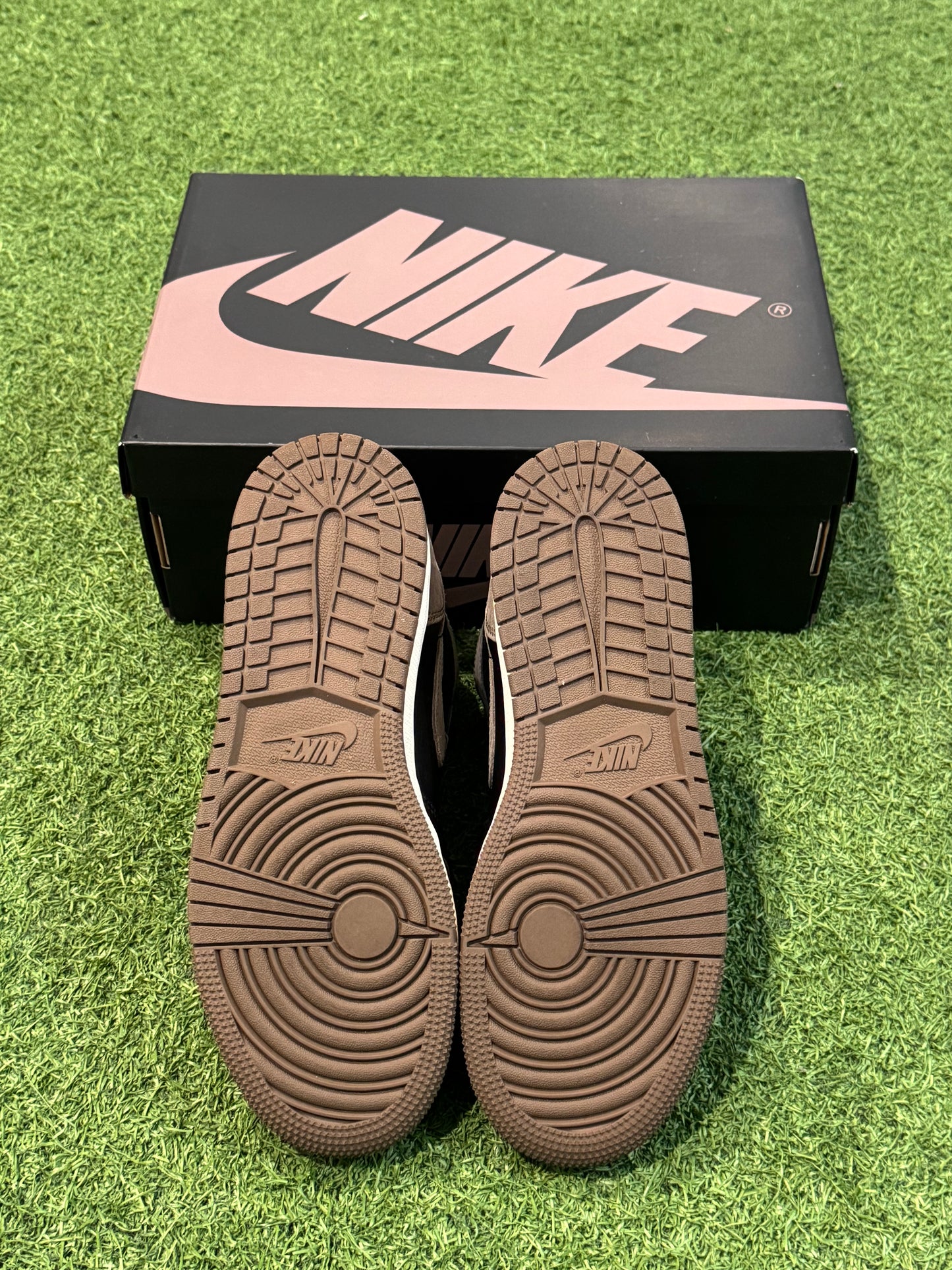 Jordan 1 Palomino (5.5Y)